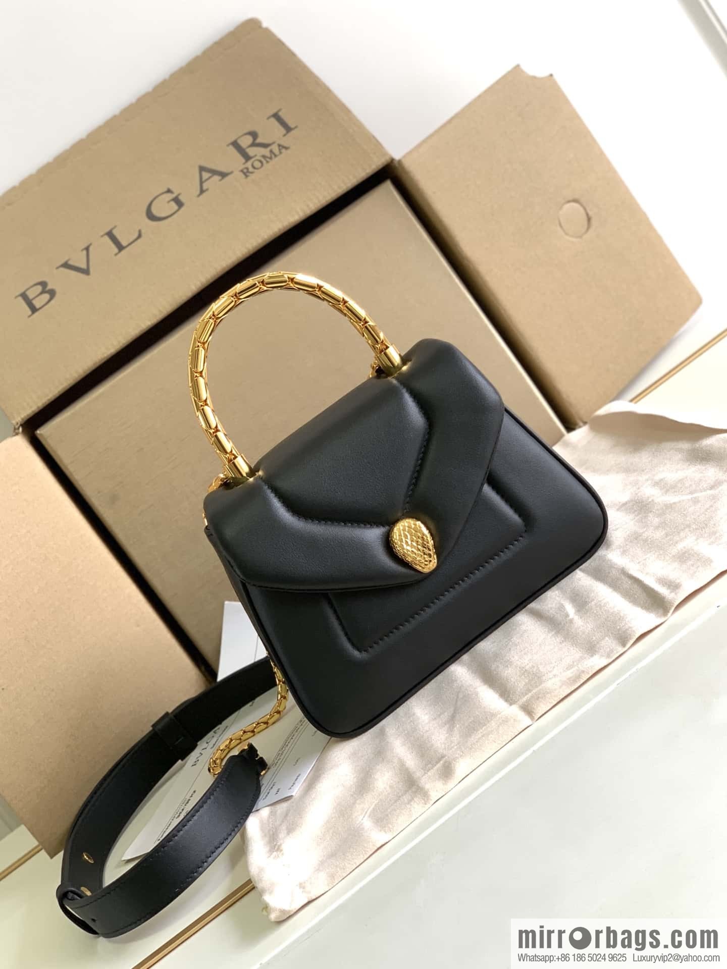 BVLGARI Bulgari SERPENTI REVERSE Small tote bag 292128 black 20CM