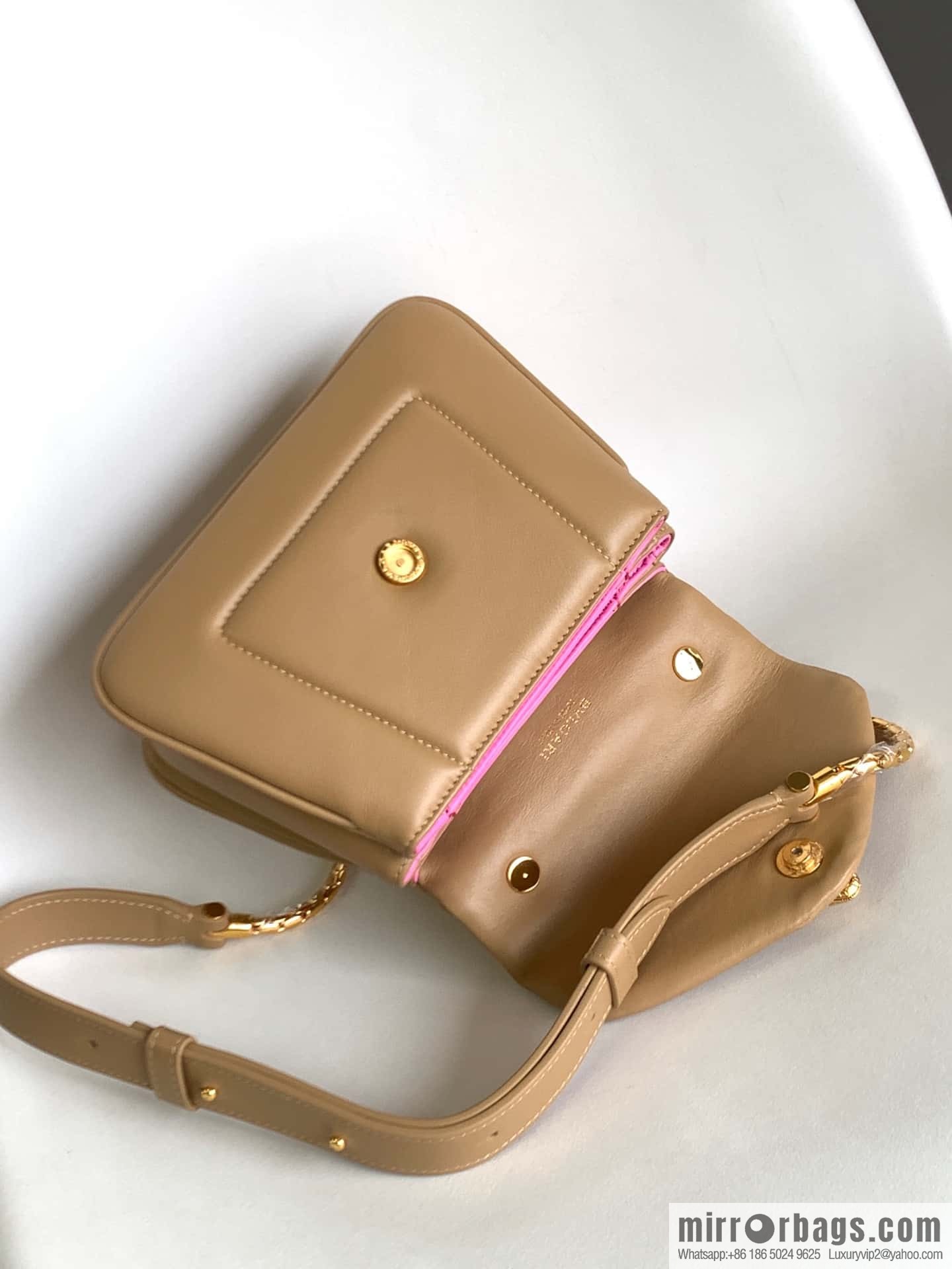 BVLGARI Bulgari SERPENTI REVERSE Small tote bag 292128 Milk tea color 20CM