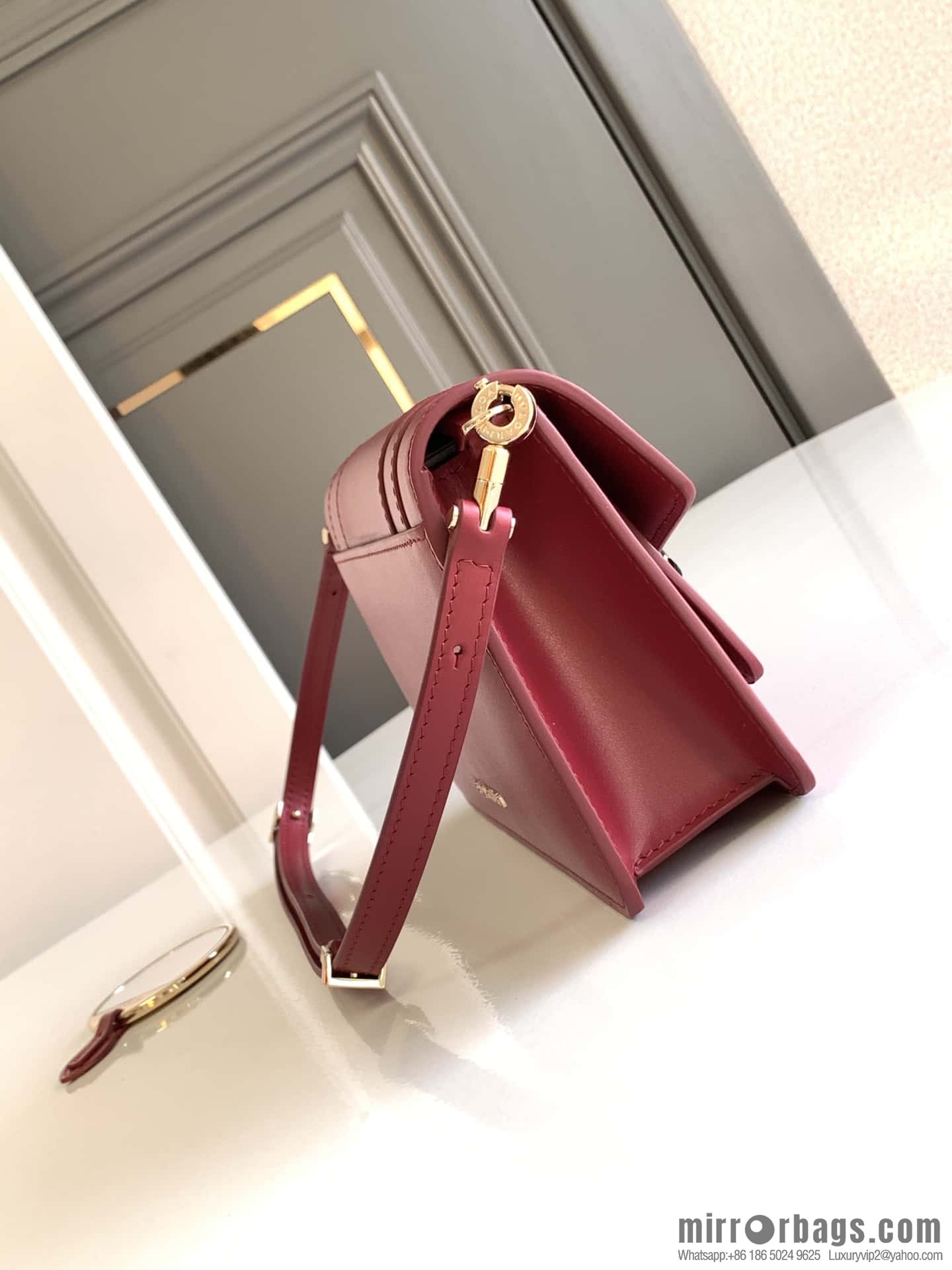 BVLGARI Bulgari EAST-WEST Series Small Shoulder Bag 292103 Anemone Spinel Pink 22CM