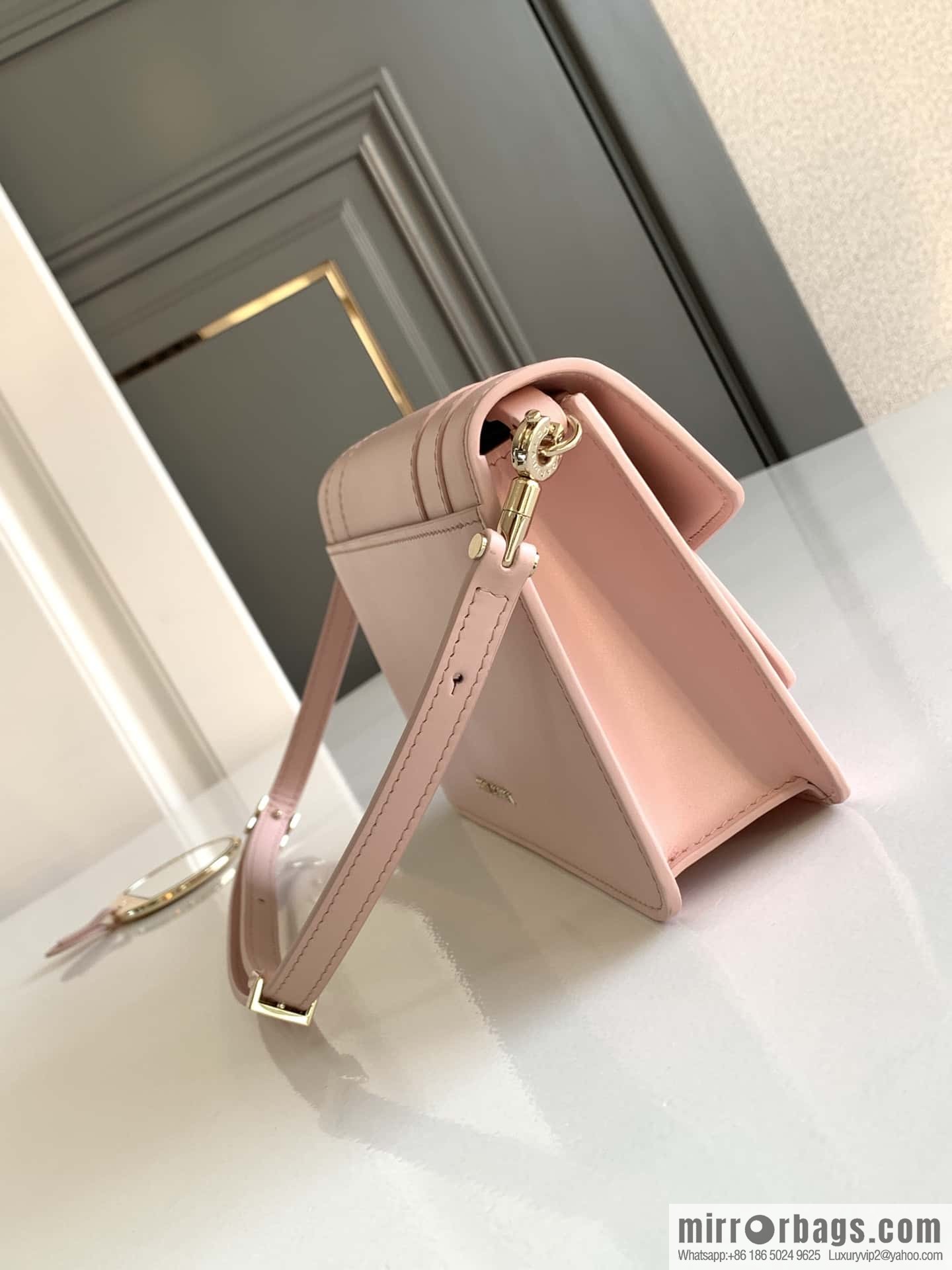 BVLGARI Bulgari EAST-WEST series small shoulder bag 292103 spring flower quartz pink 22CM