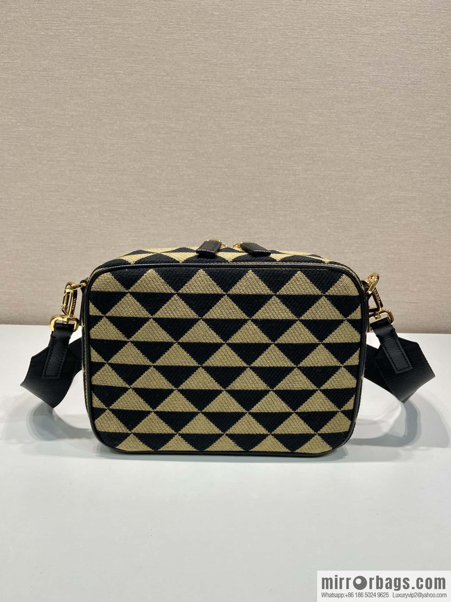 PRADA embroidery fabric messenger bag 🎉 2VH069