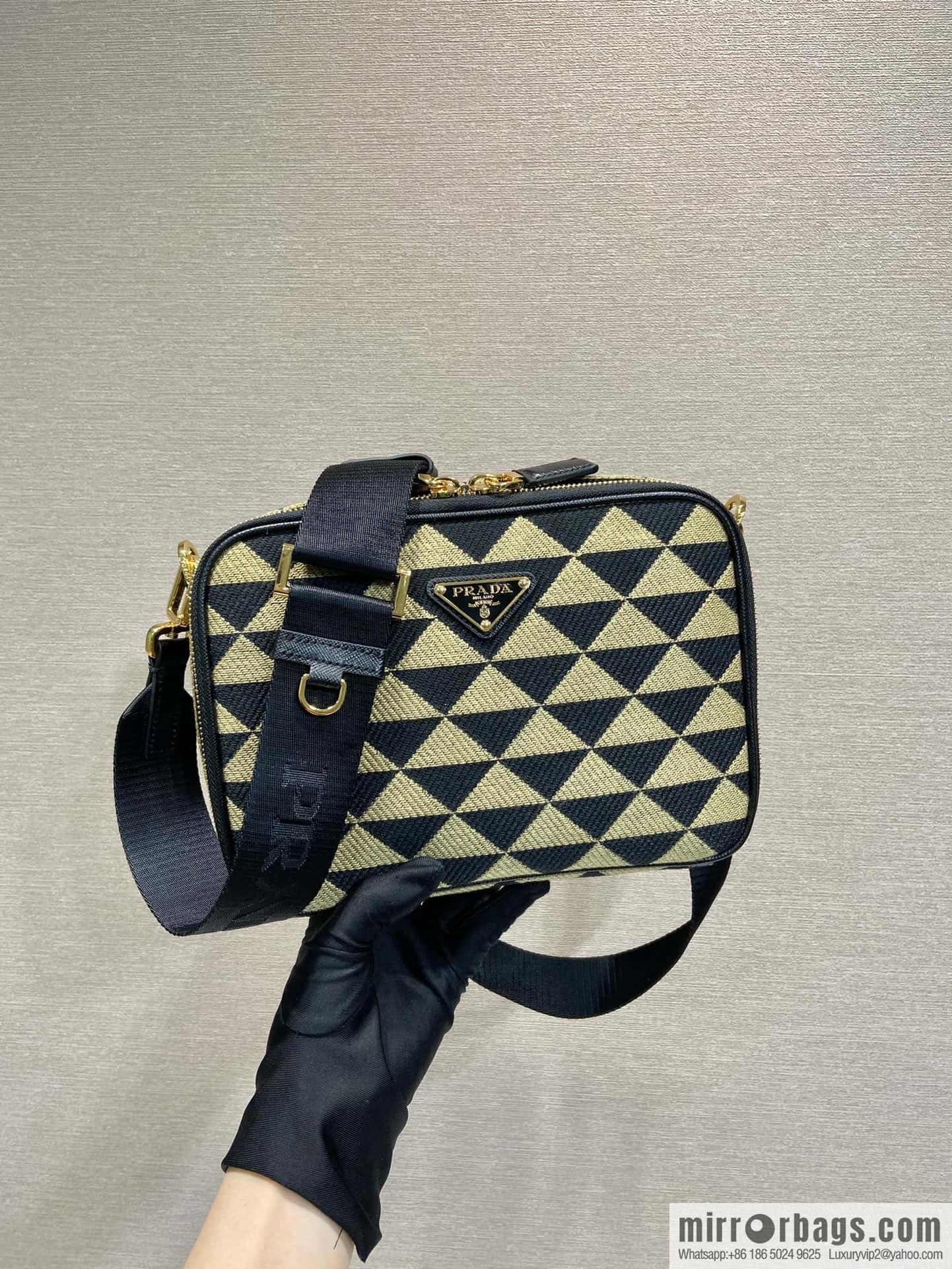 PRADA embroidery fabric messenger bag 🎉 2VH069
