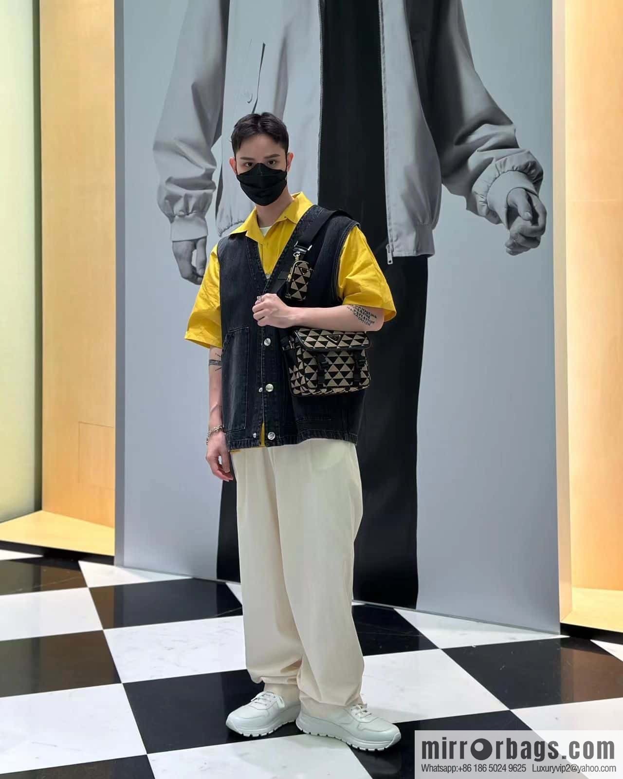 PRADA embroidery fabric messenger bag 🎉 2VD034