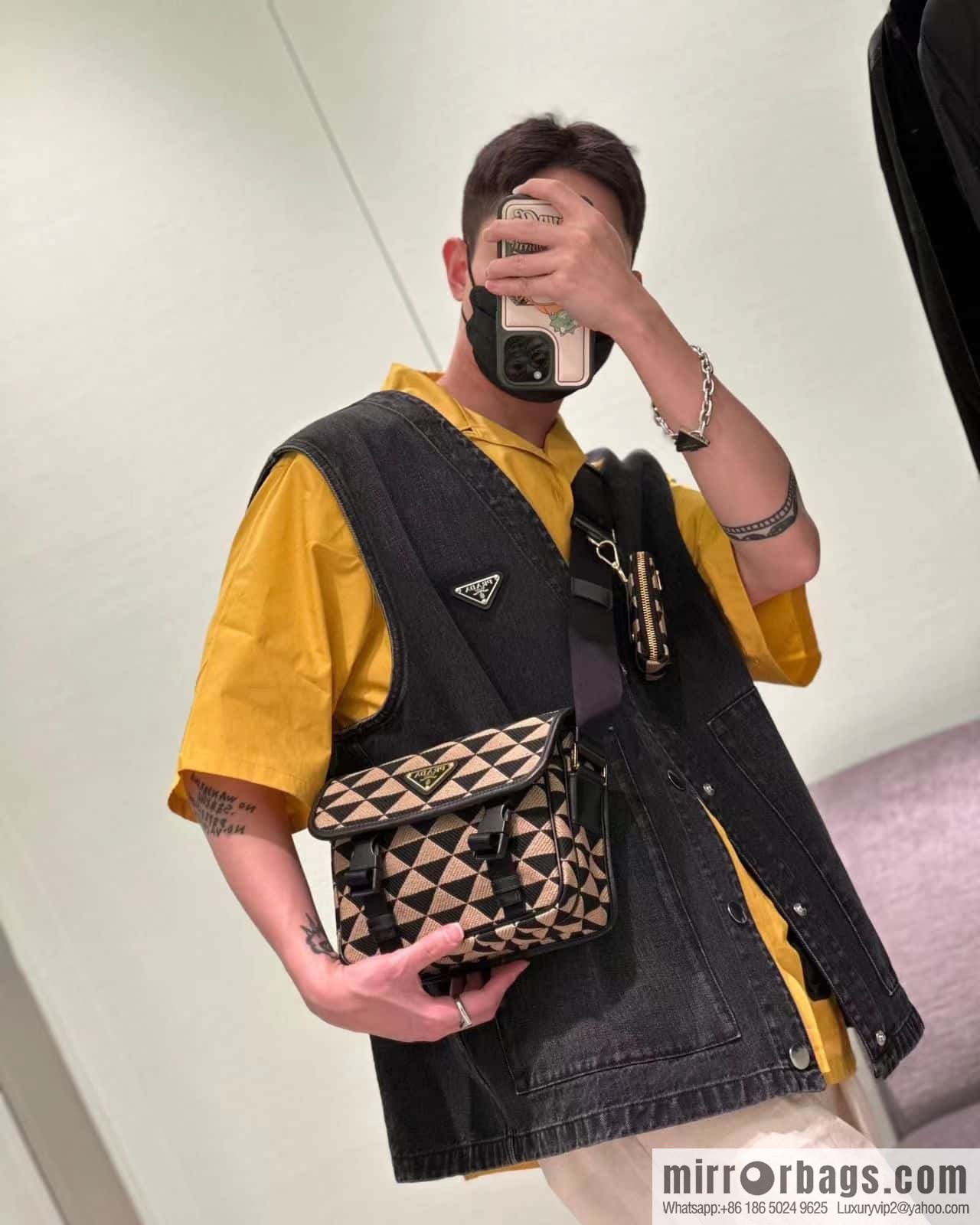 PRADA embroidery fabric messenger bag 🎉 2VD034
