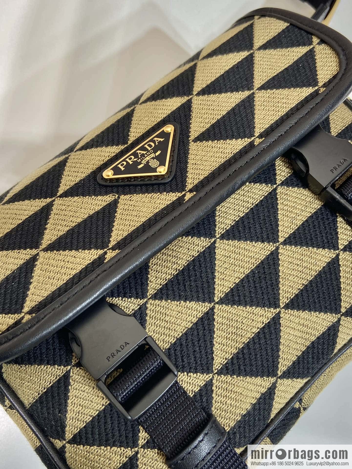 PRADA embroidery fabric messenger bag 🎉 2VD034