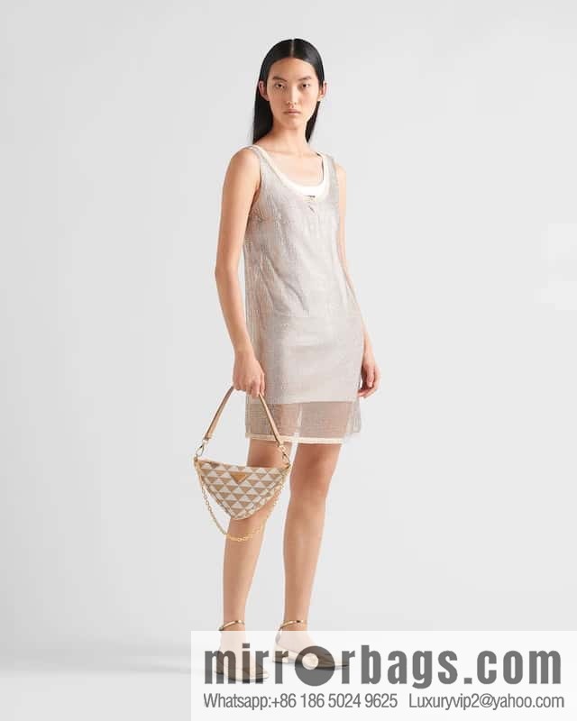 PRADA embroidery triangle bag 🎉 1BC543