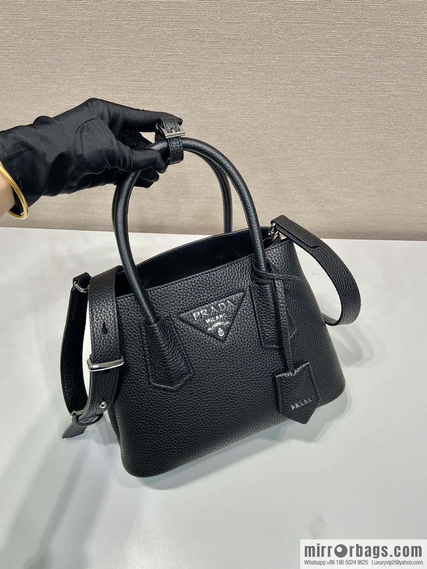 PRADA new shopping bag 🎉 1BG443 suede black