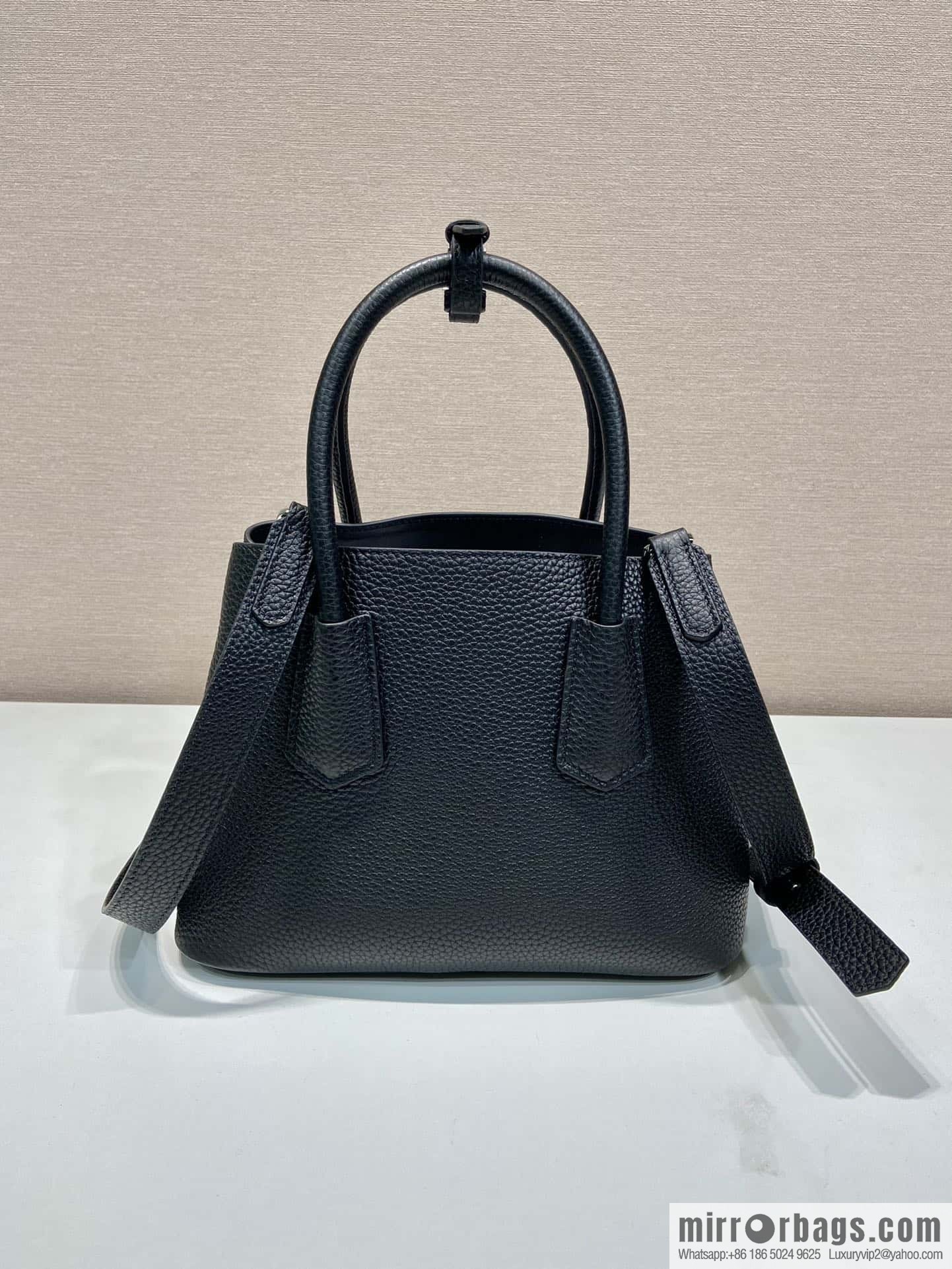 PRADA new shopping bag 🎉 1BG443 suede black