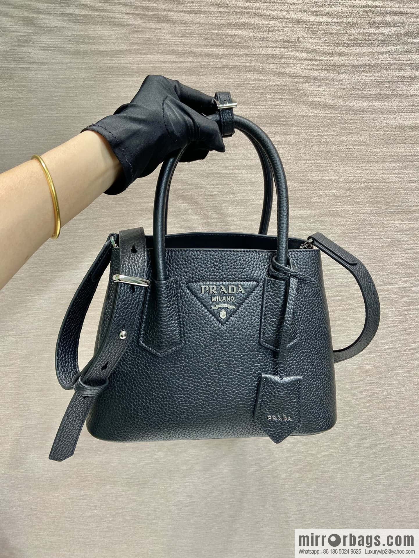 PRADA new shopping bag 🎉 1BG443 suede black
