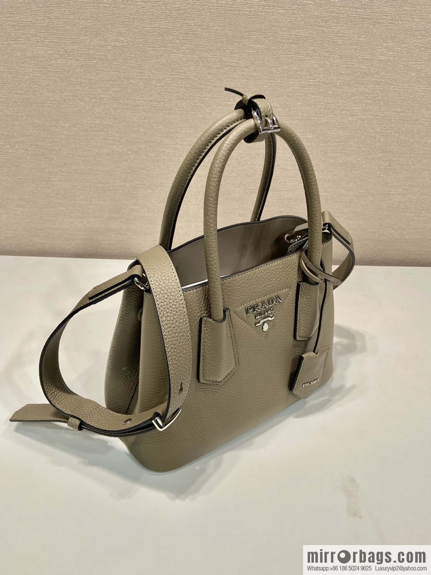 PRADA new shopping bag 🎉 1BG443 suede pattern, gray