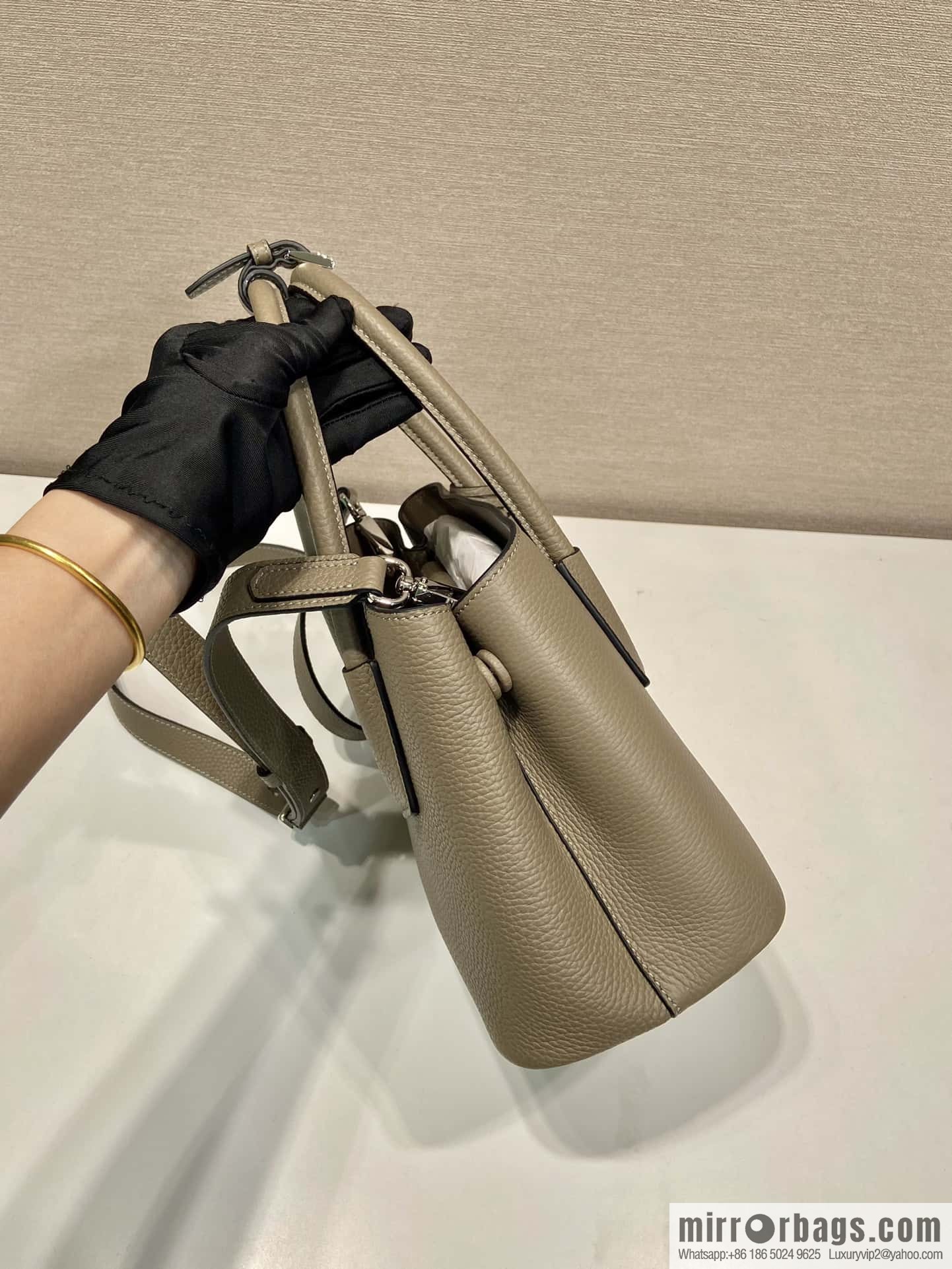 PRADA new shopping bag 🎉 1BG443 suede pattern, gray