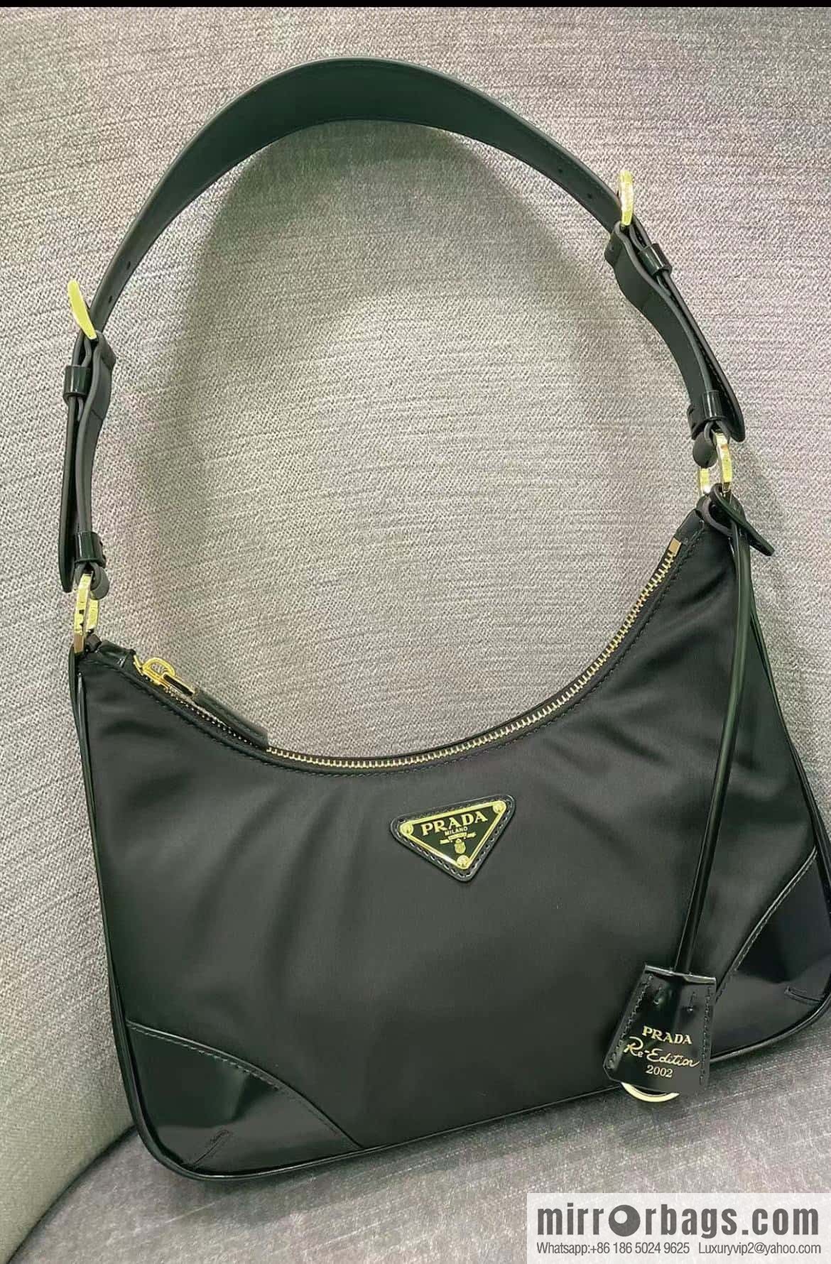 PRADA nylon with glossy leather new armpit bag 🎉 1BC214