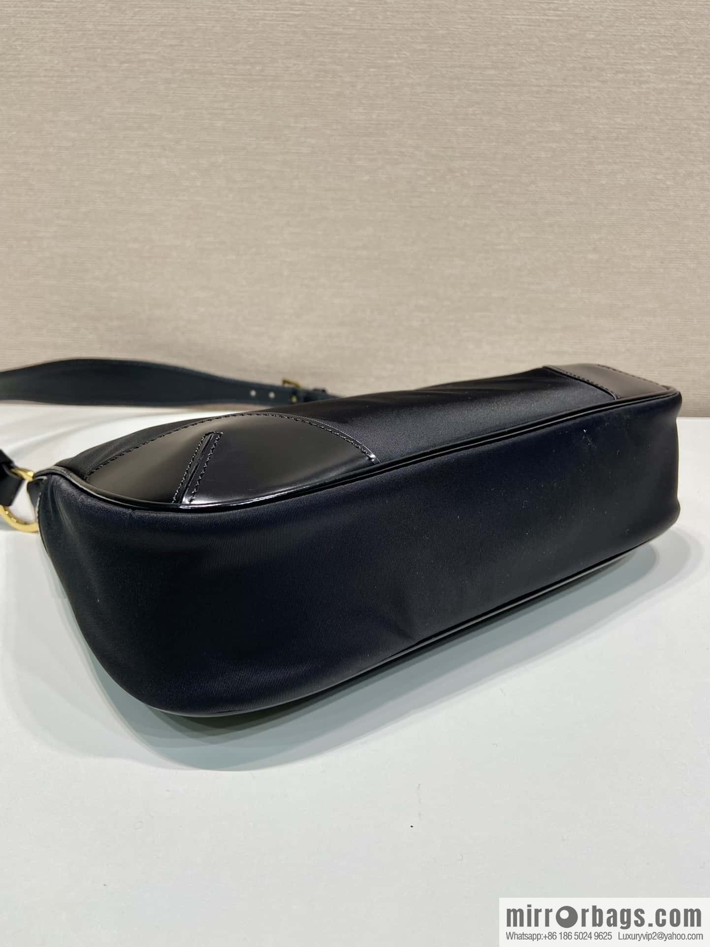 PRADA nylon with glossy leather new armpit bag 🎉 1BC214