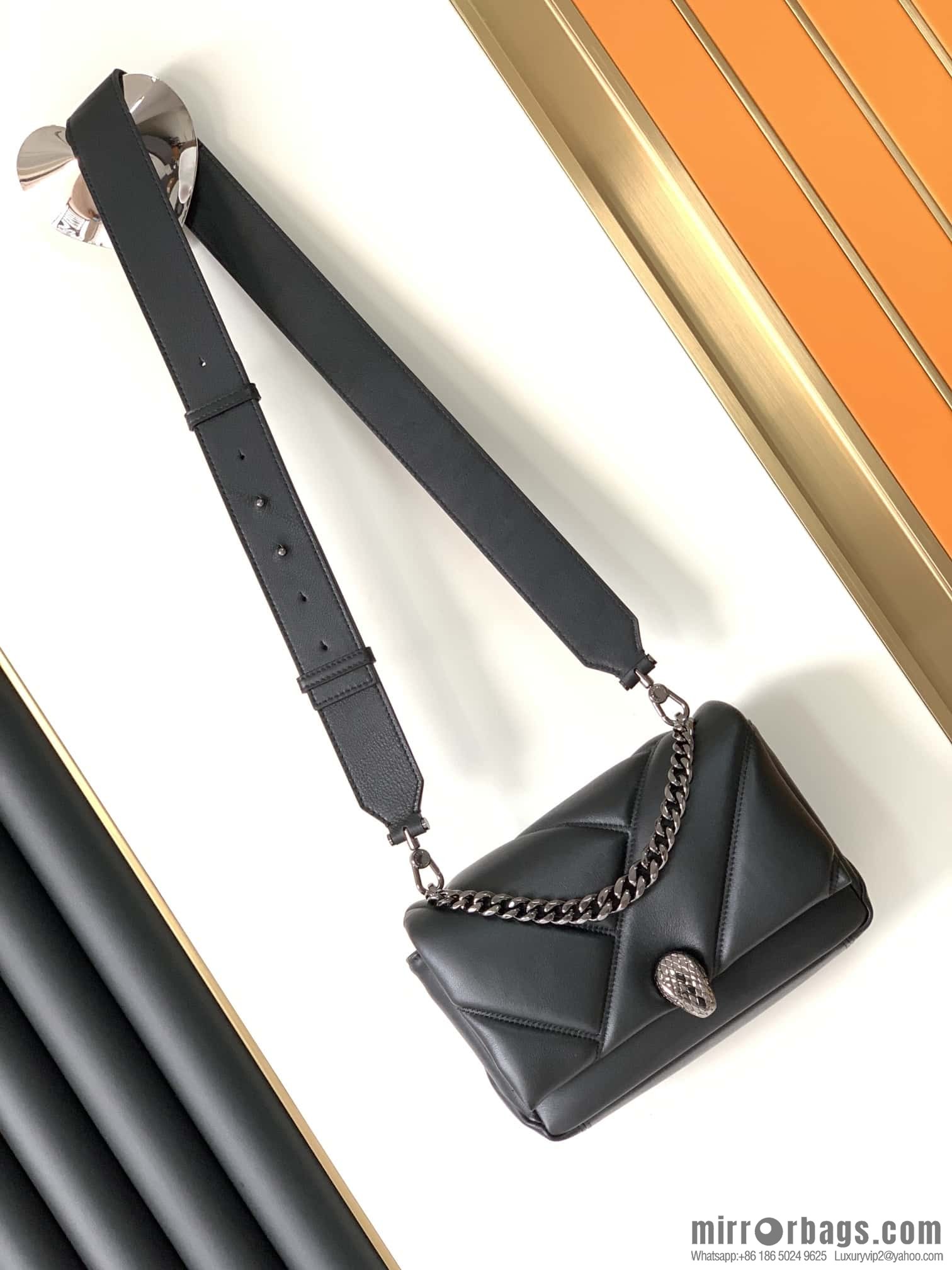 BVLGARI Bulgari SERPENTI CABOCHON 291088 black 22CM