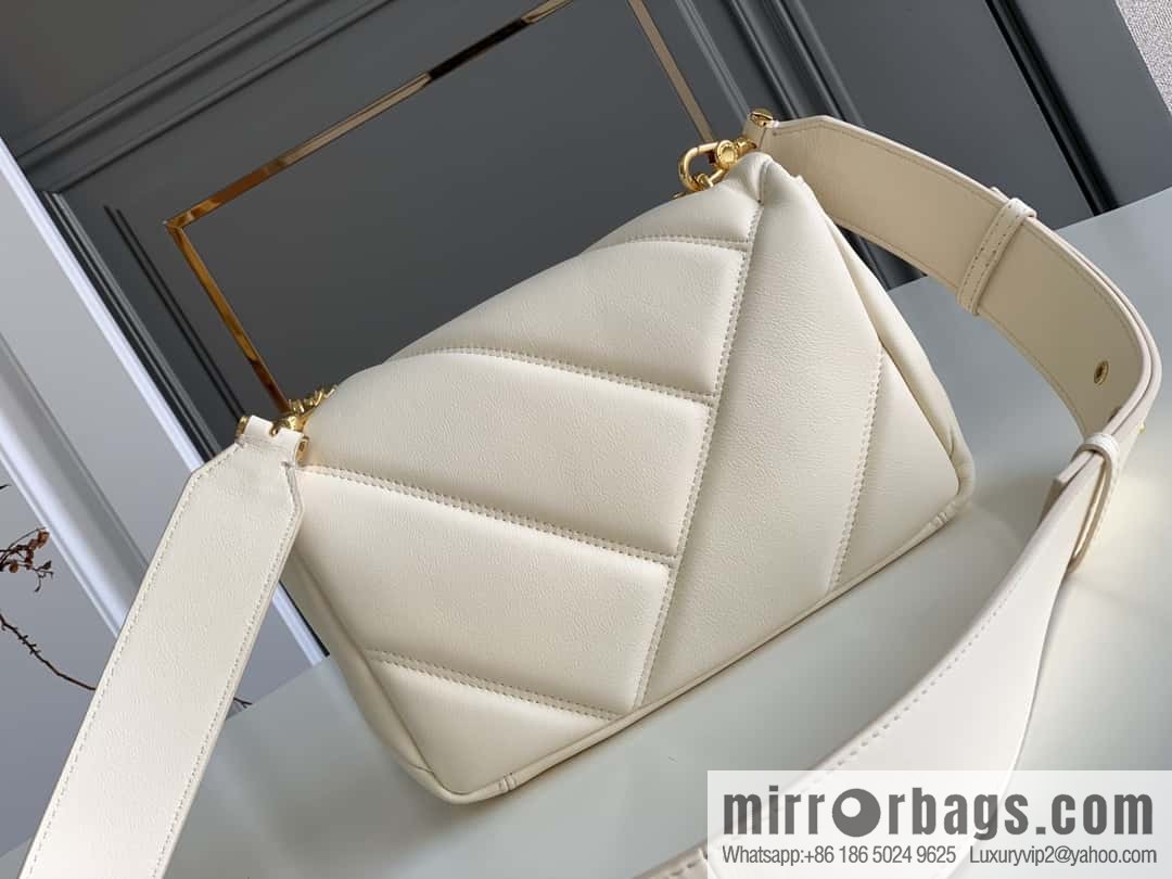 BVLGARI Bulgari SERPENTI CABOCHON Series 291088 White 22CM