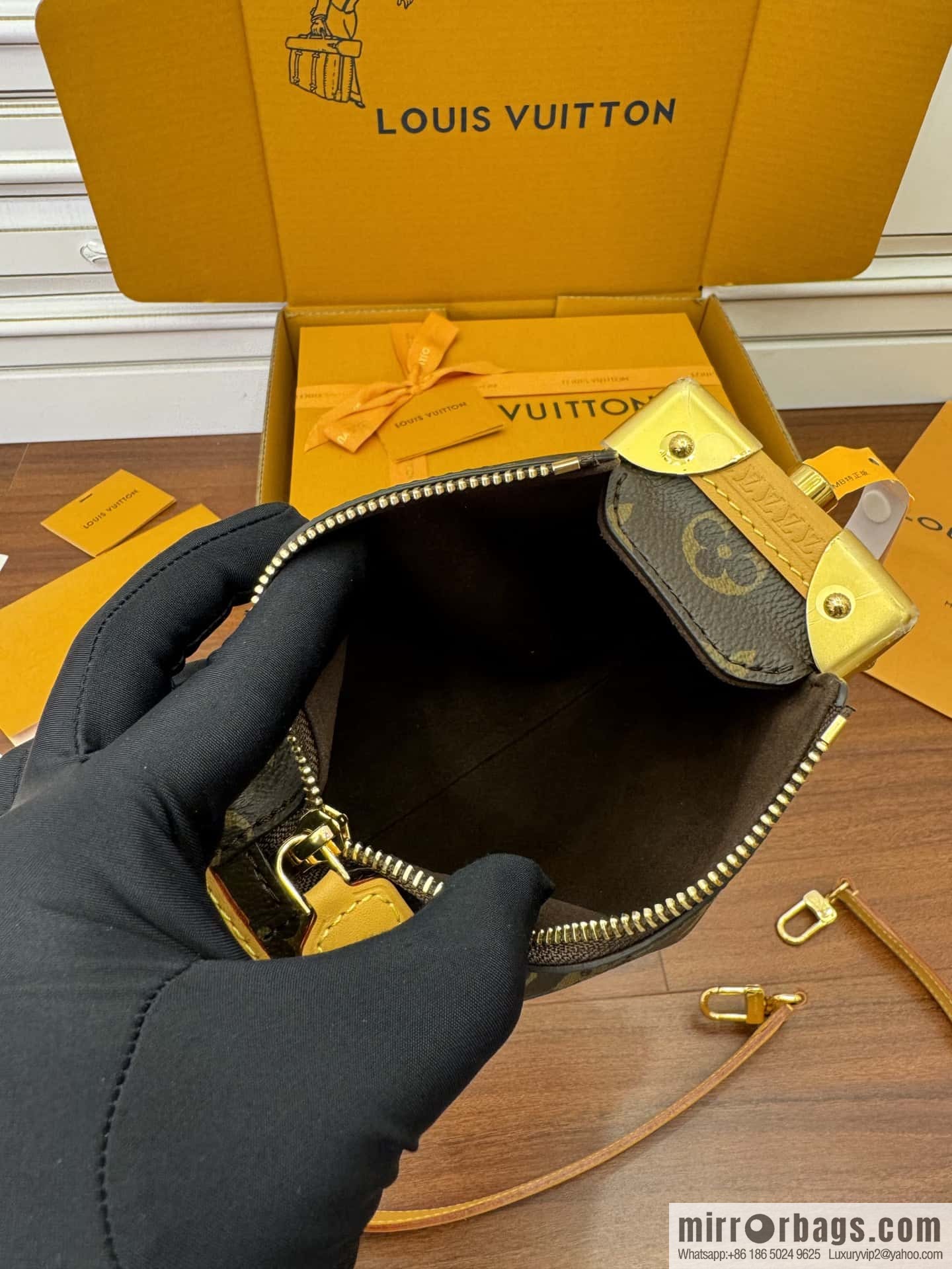 LV M46815 Side Trunk PM