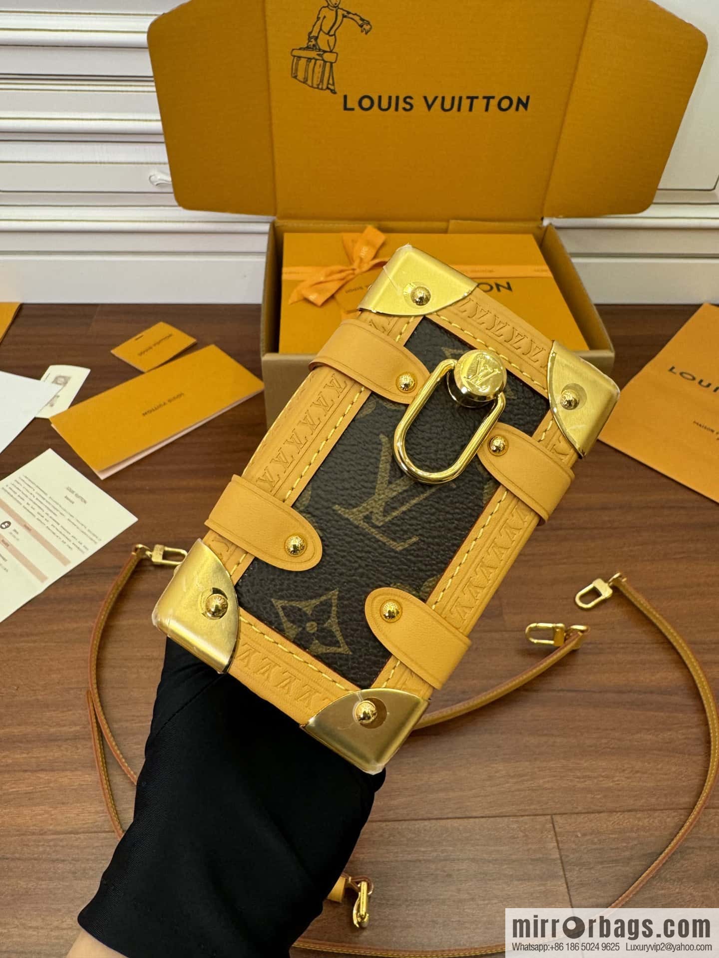 LV M46815 Side Trunk PM