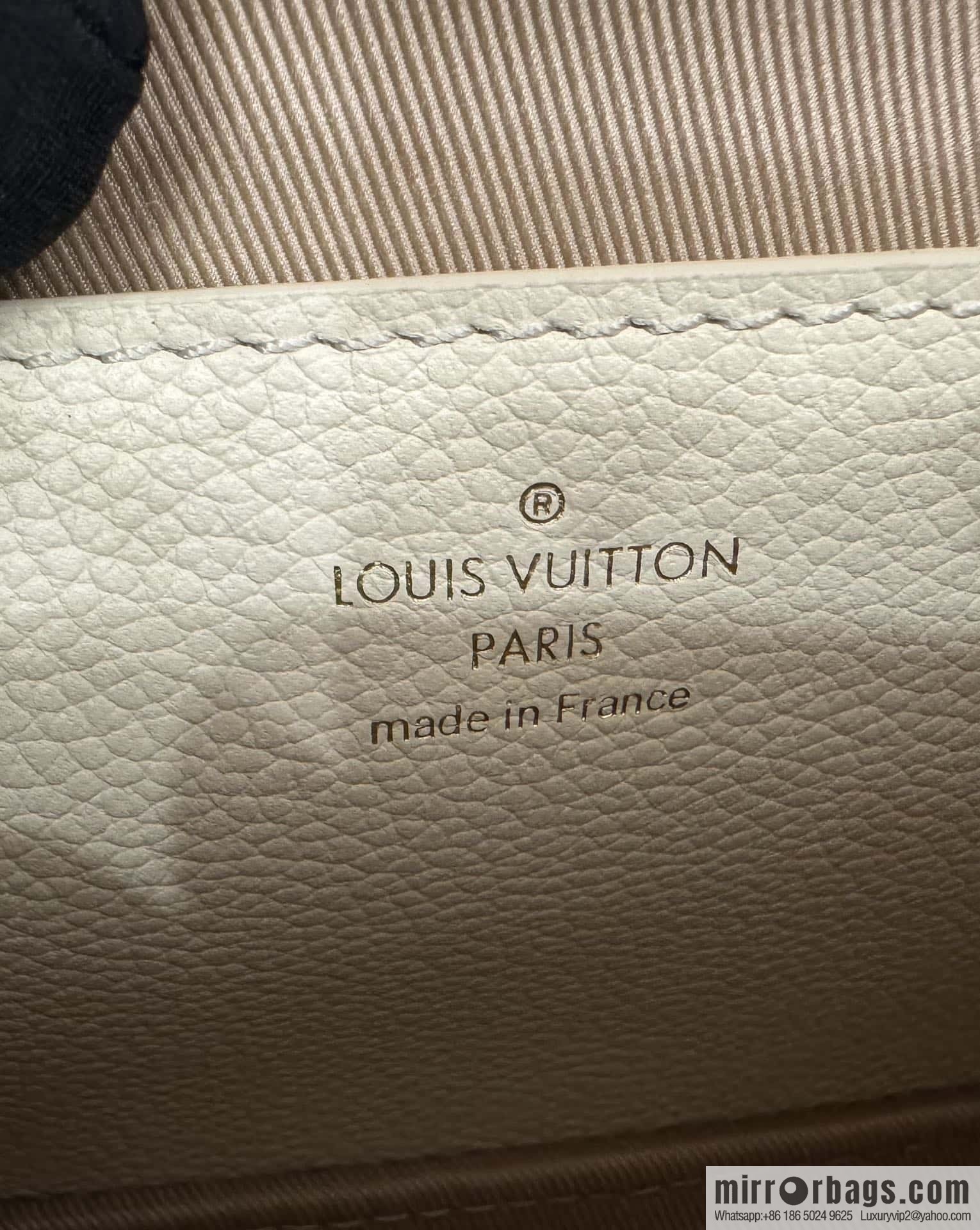 LV M82836 Wallet On Chain Métis