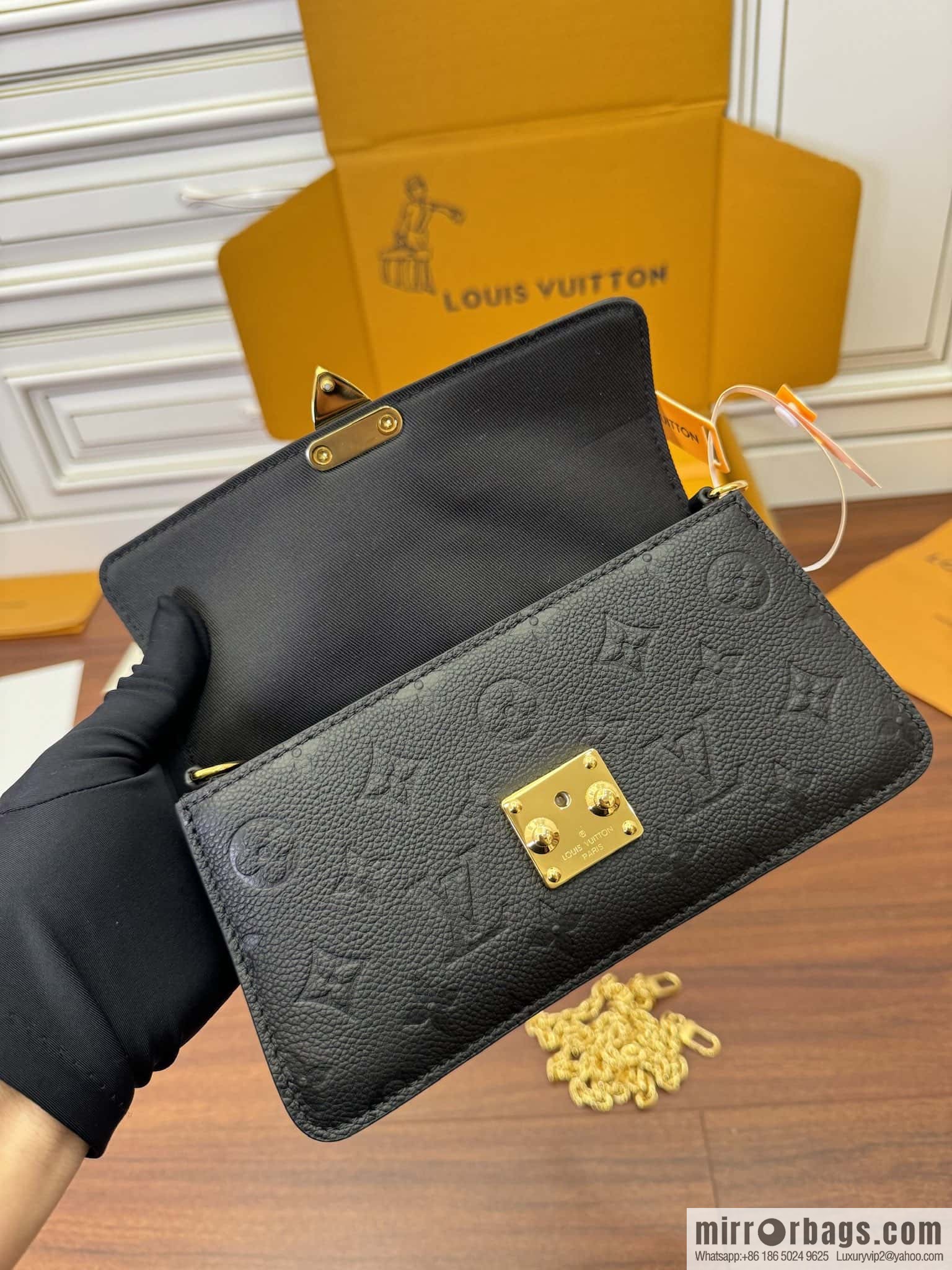 LV M82637 Wallet On Chain Métis