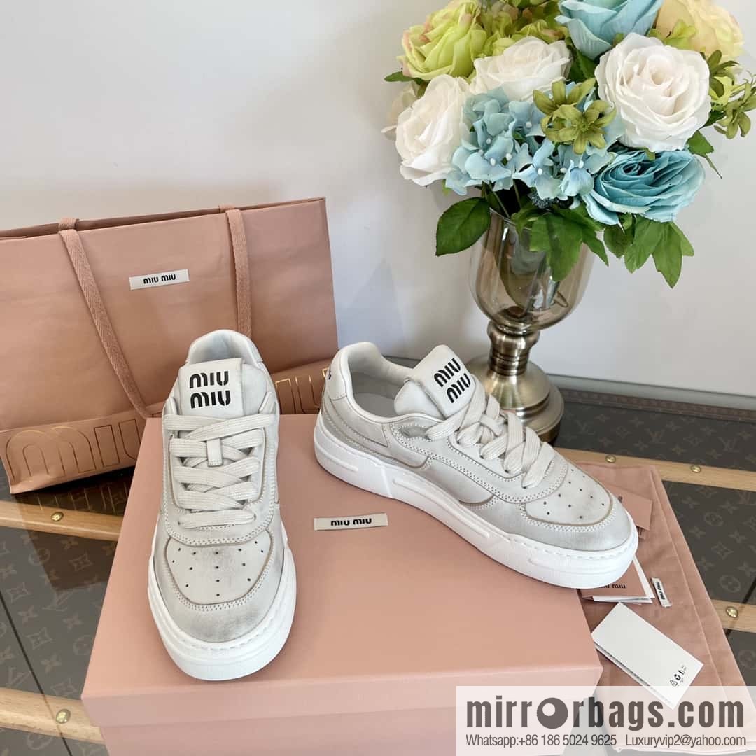 MIUMIU Miao Miao Old dirty platform sports little white shoes