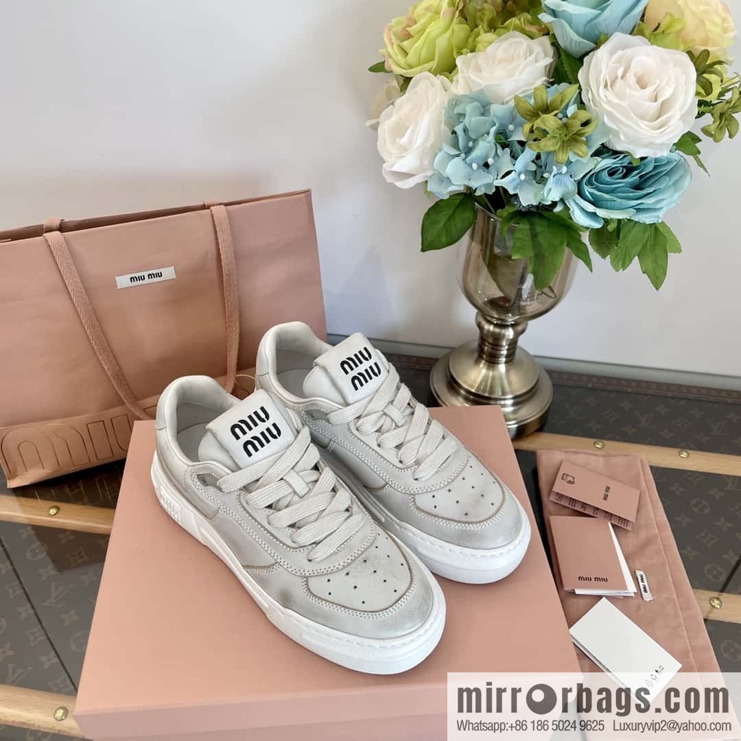 MIUMIU Miao Miao Old dirty platform sports little white shoes
