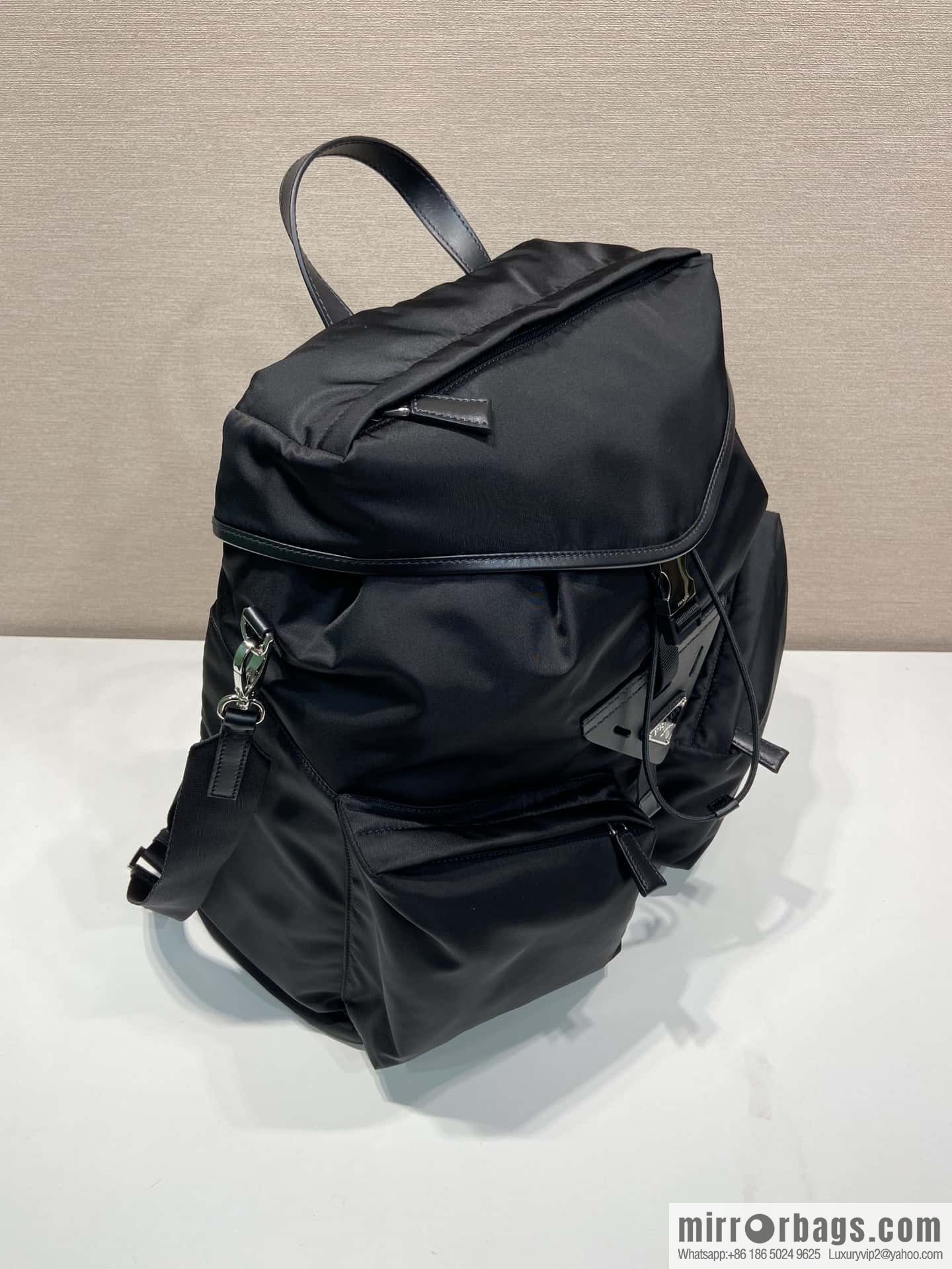 PRADA new catwalk model 🎉 2VZ108 shoulder back/shoulder bag