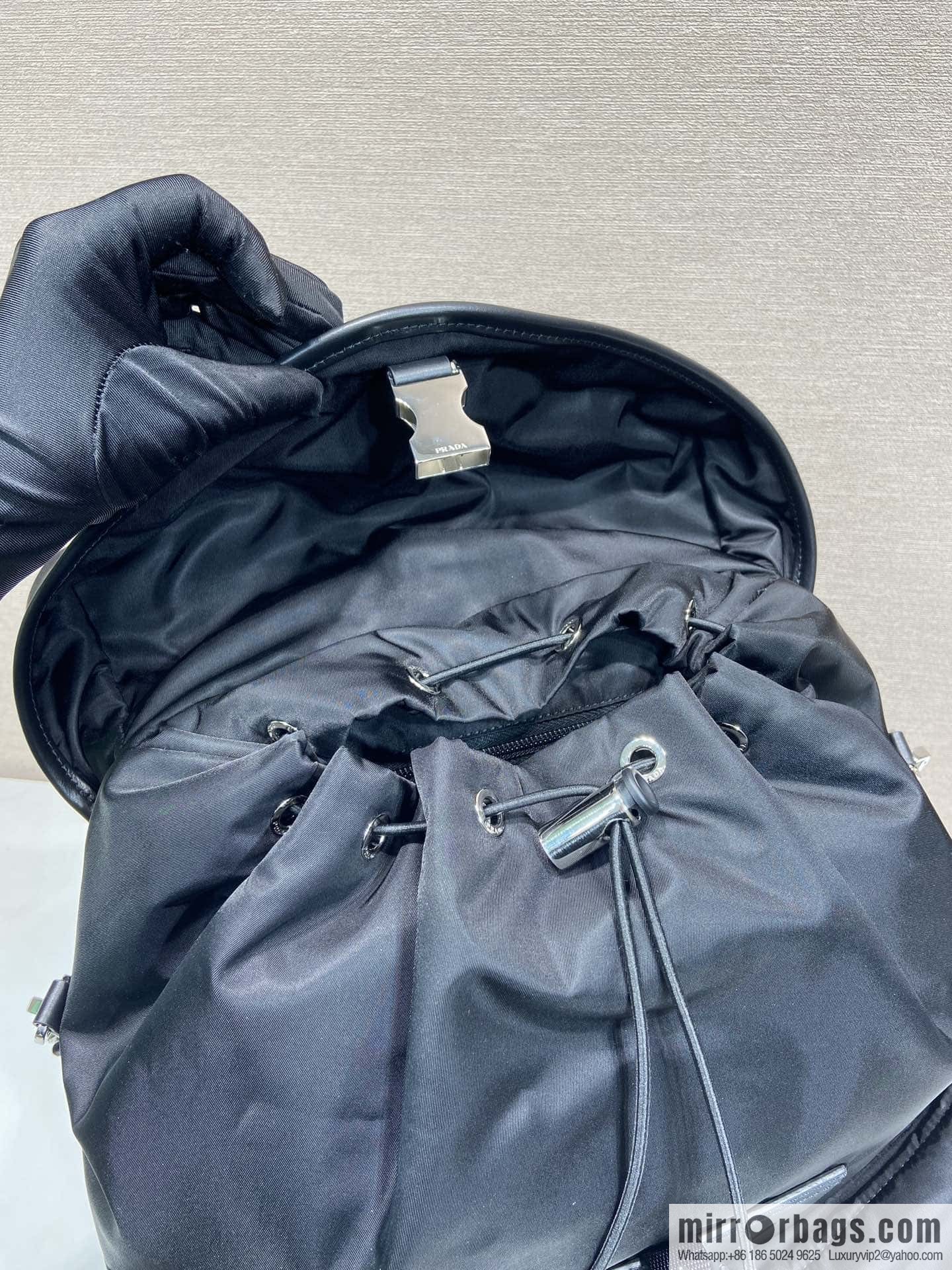 PRADA new catwalk model 🎉 2VZ108 shoulder back/shoulder bag