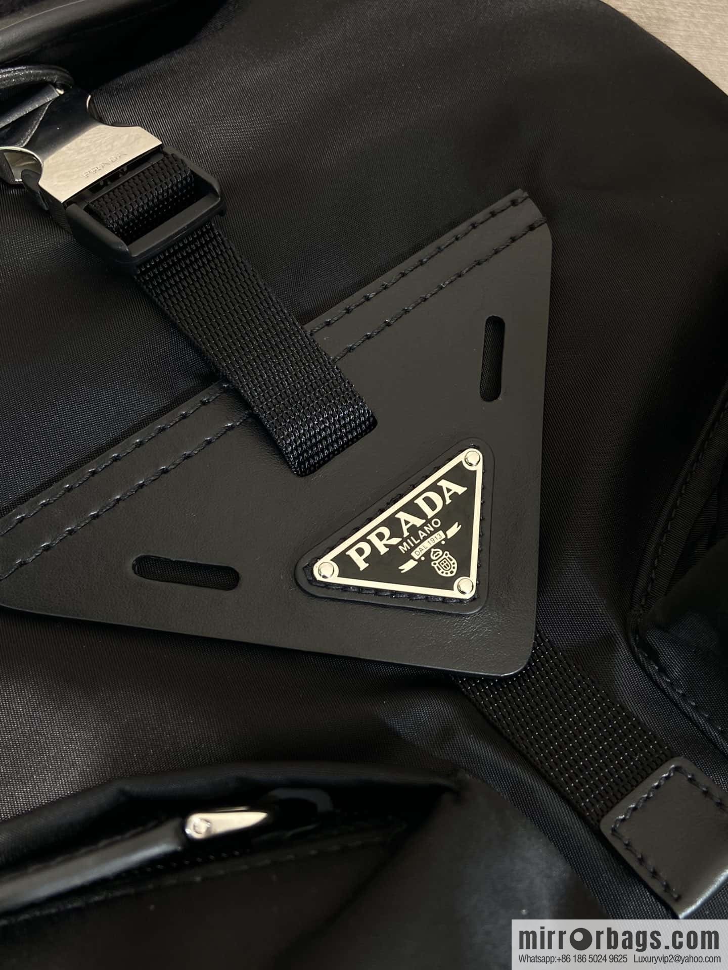PRADA new catwalk model 🎉 2VZ108 shoulder back/shoulder bag