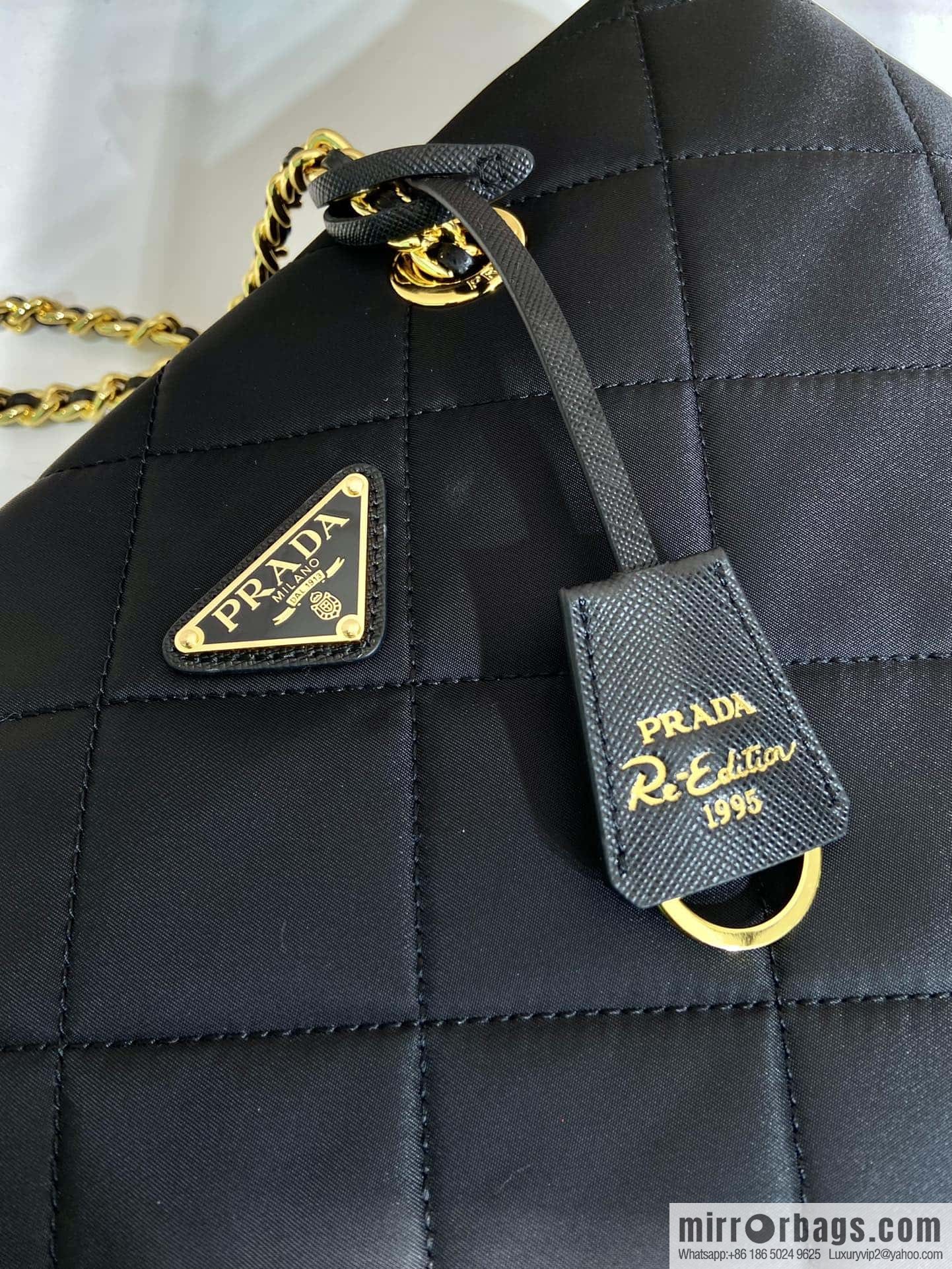 PRADA Vintage chain strap hobo bag large 🎉 1BG467
