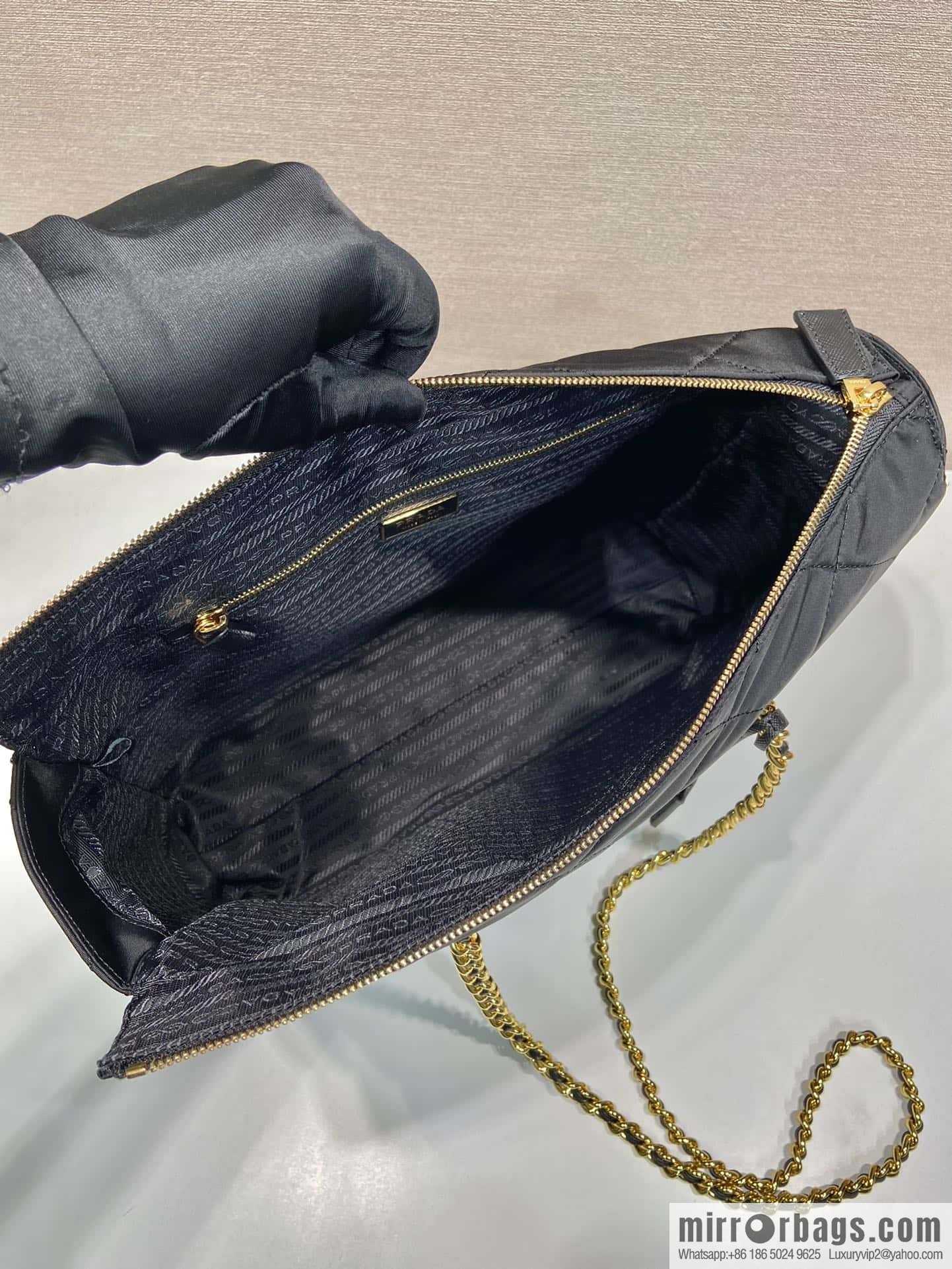 PRADA Vintage chain strap hobo bag large 🎉 1BG467