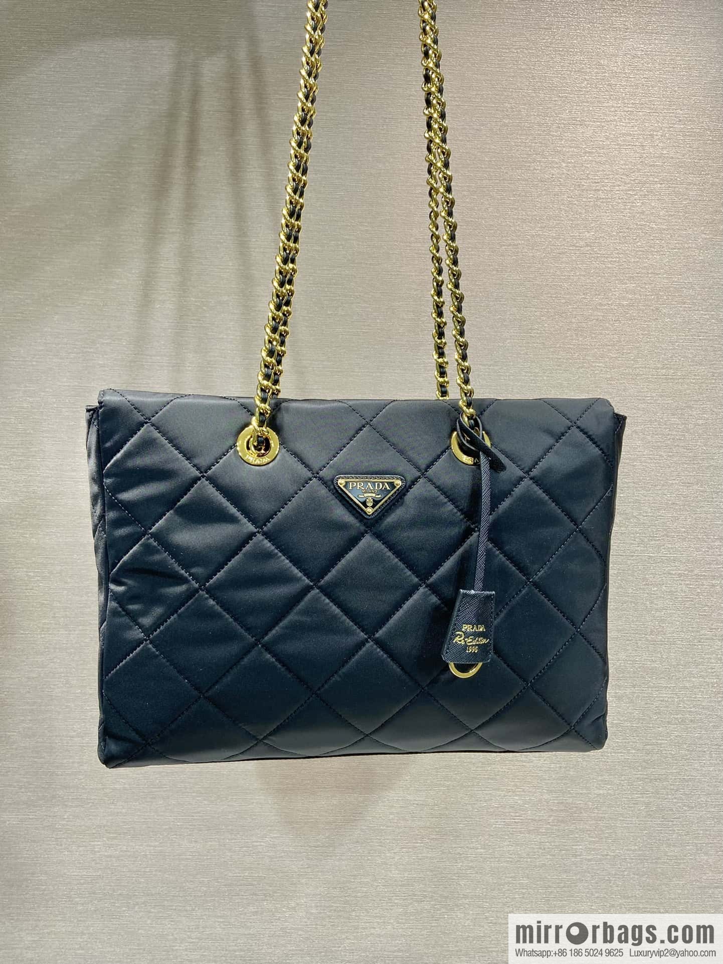 PRADA Vintage chain strap hobo bag large 🎉 1BG467