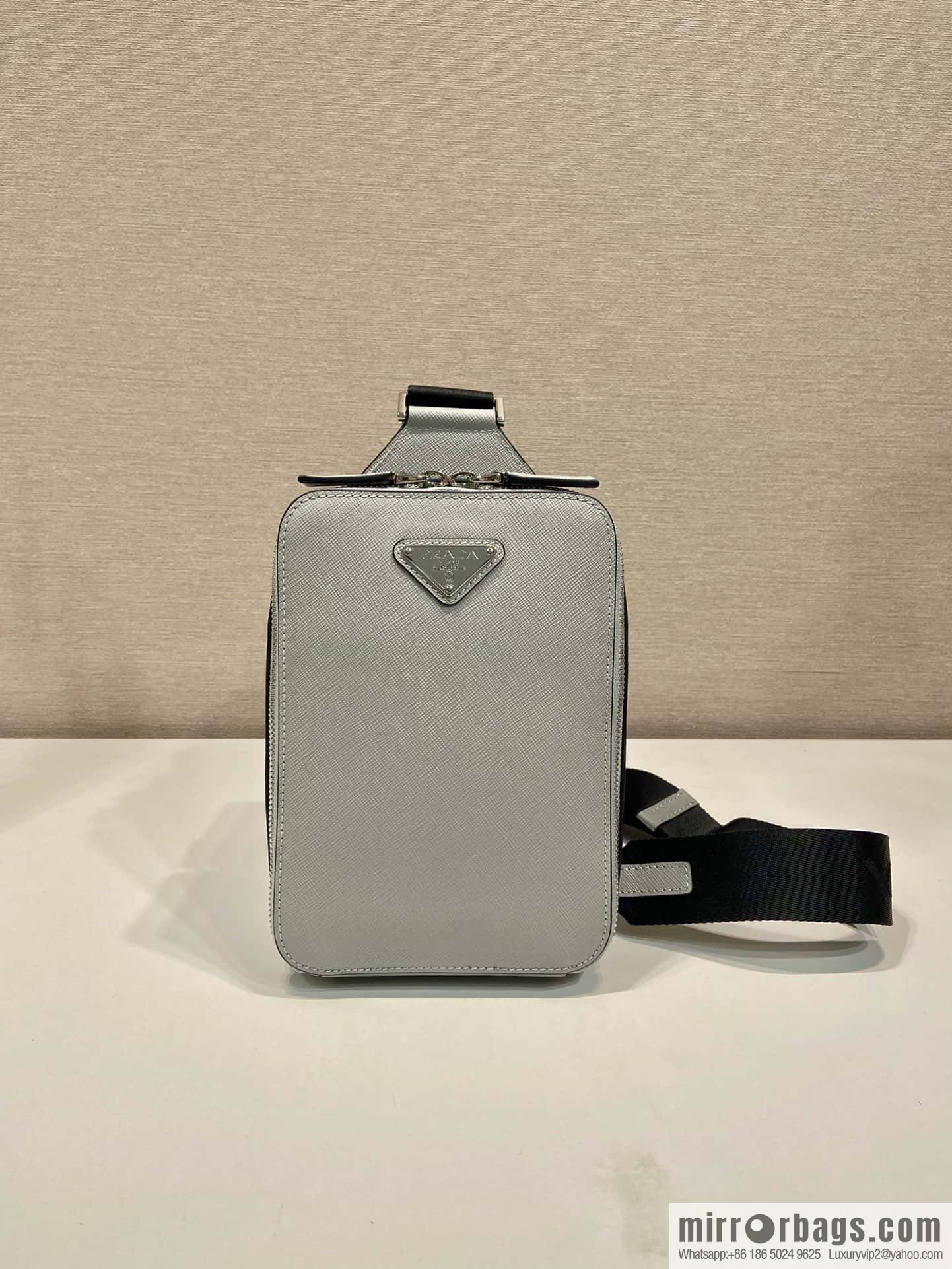 PRADA new breast bag 🎉 2VZ106 grey