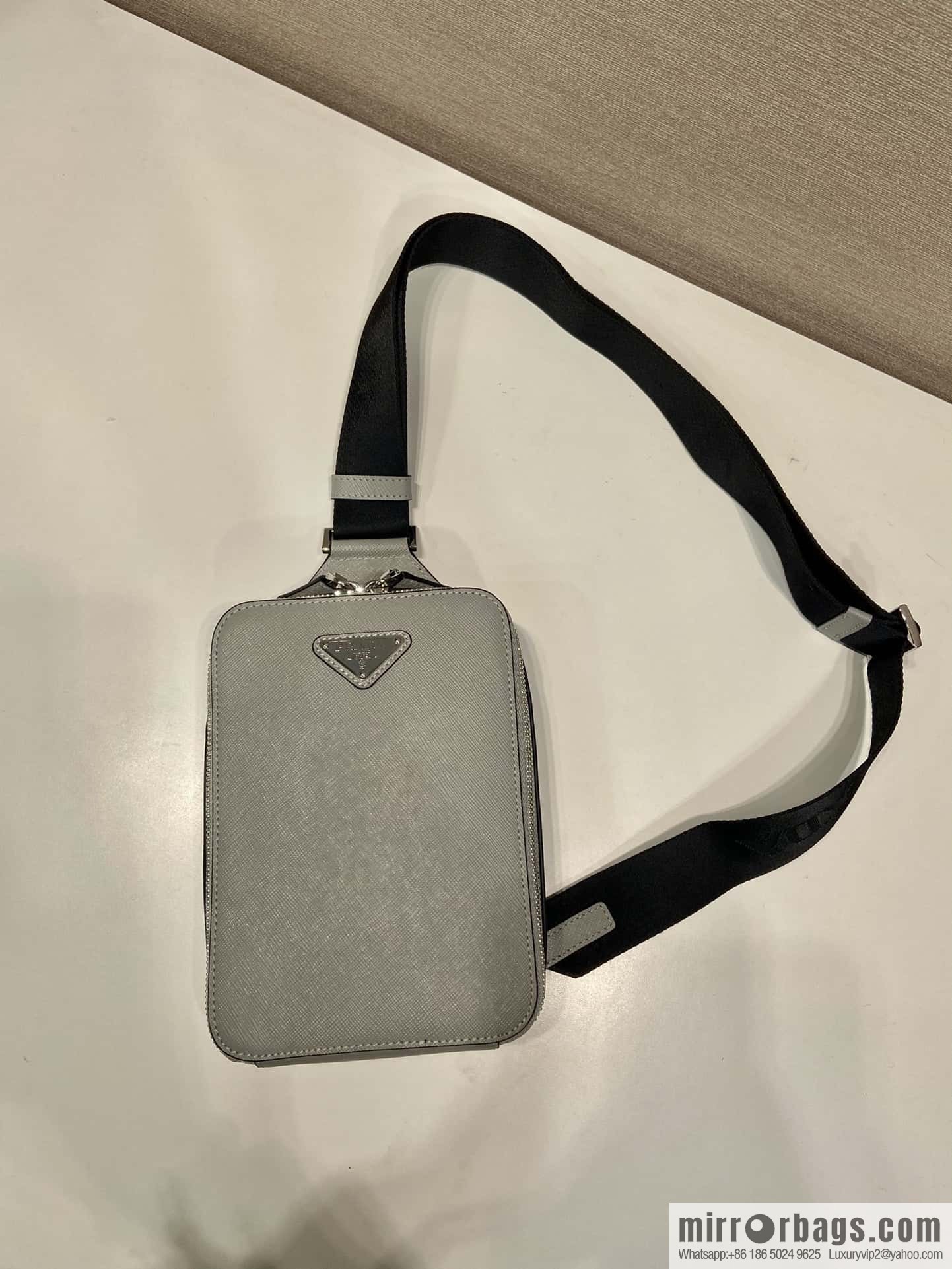 PRADA new breast bag 🎉 2VZ106 grey