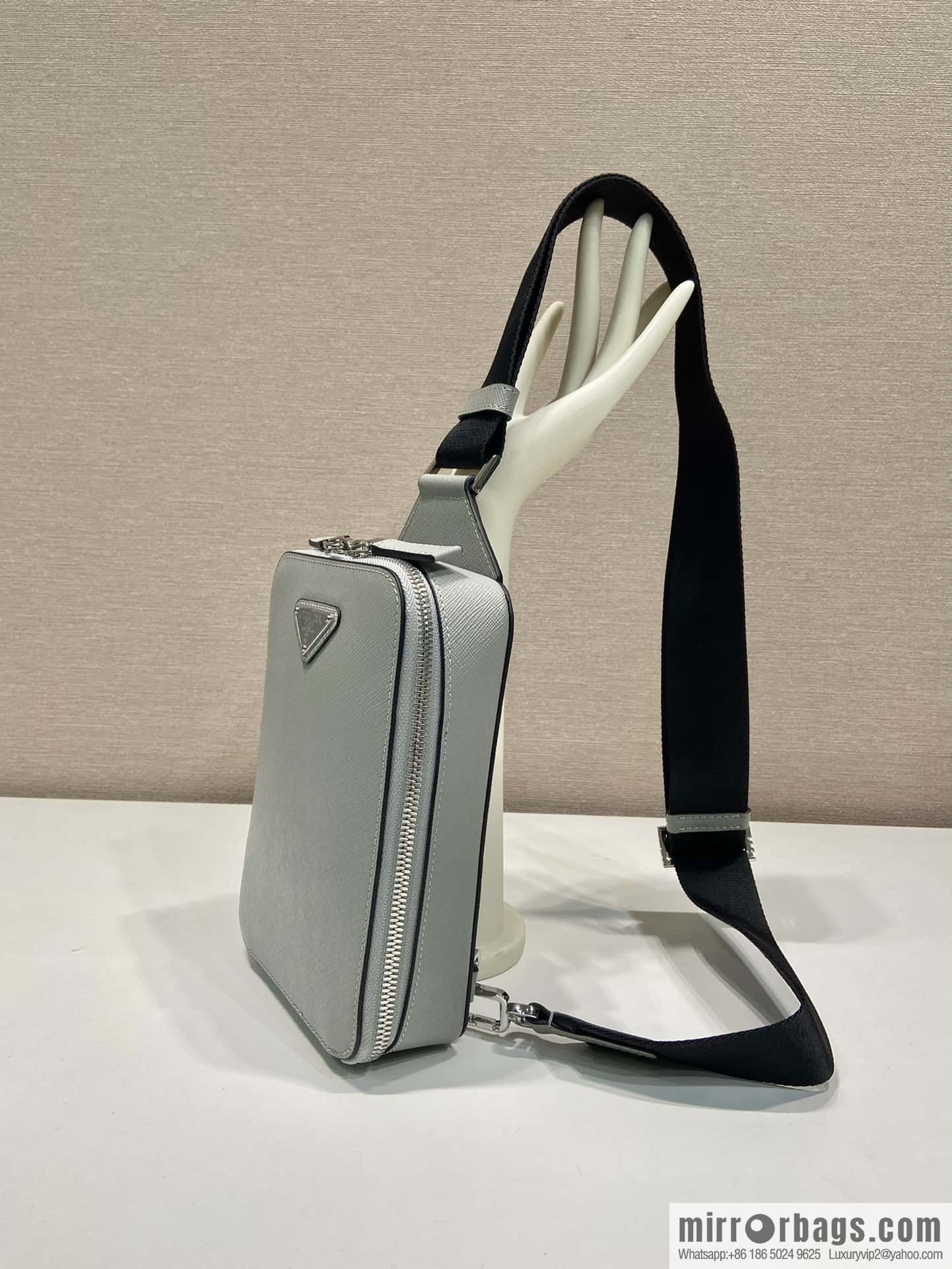 PRADA new breast bag 🎉 2VZ106 grey