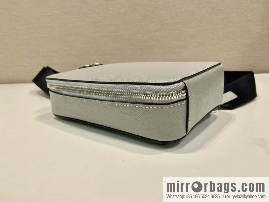 PRADA new breast bag 🎉 2VZ106 grey