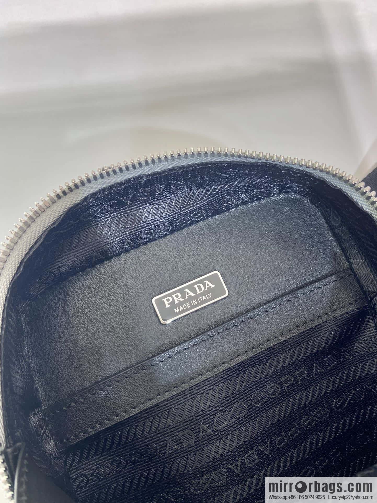 PRADA new breast bag 🎉 2VZ106 grey