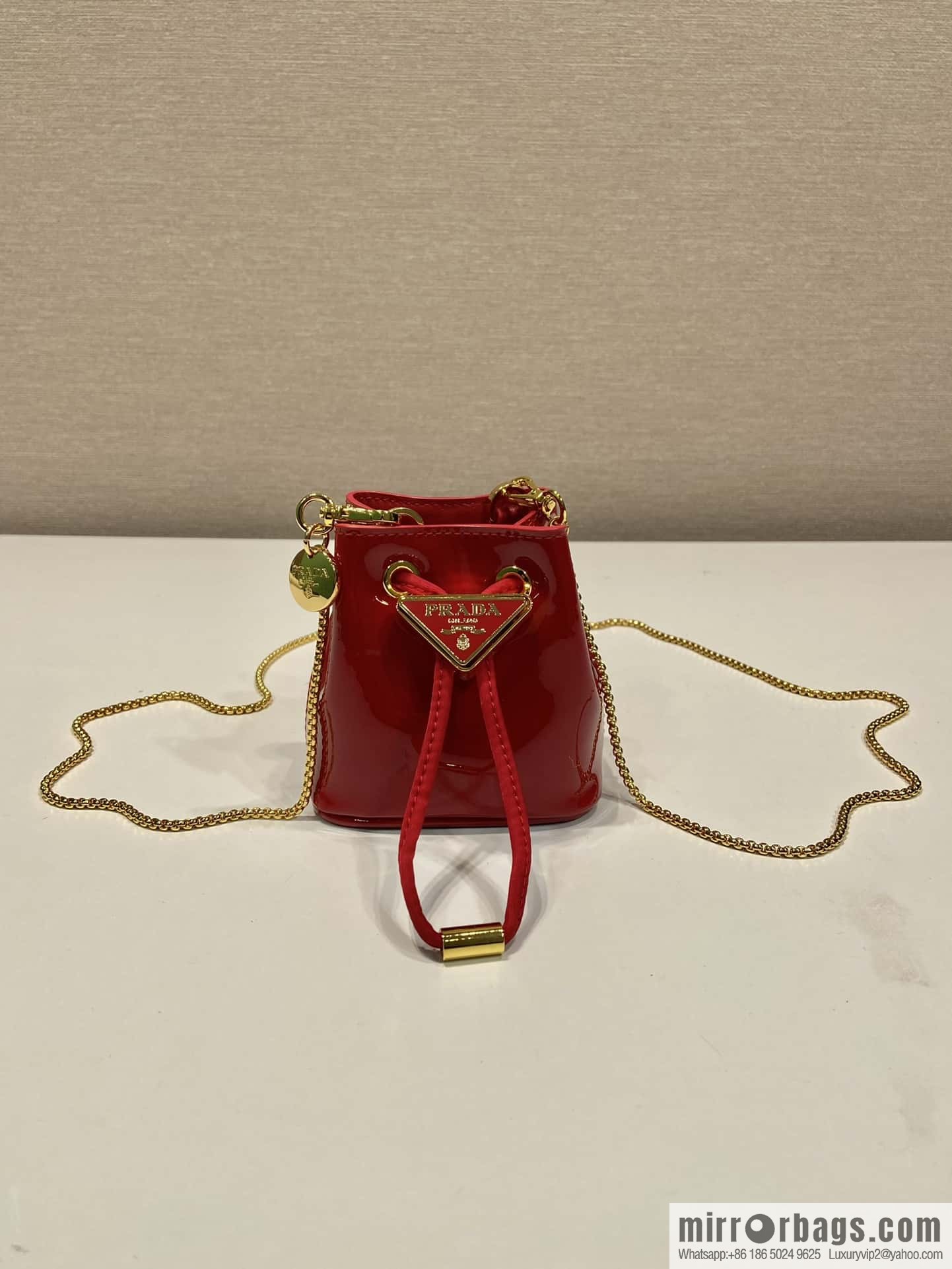 PRADA patent leather bucket 🎉 1NR016 red