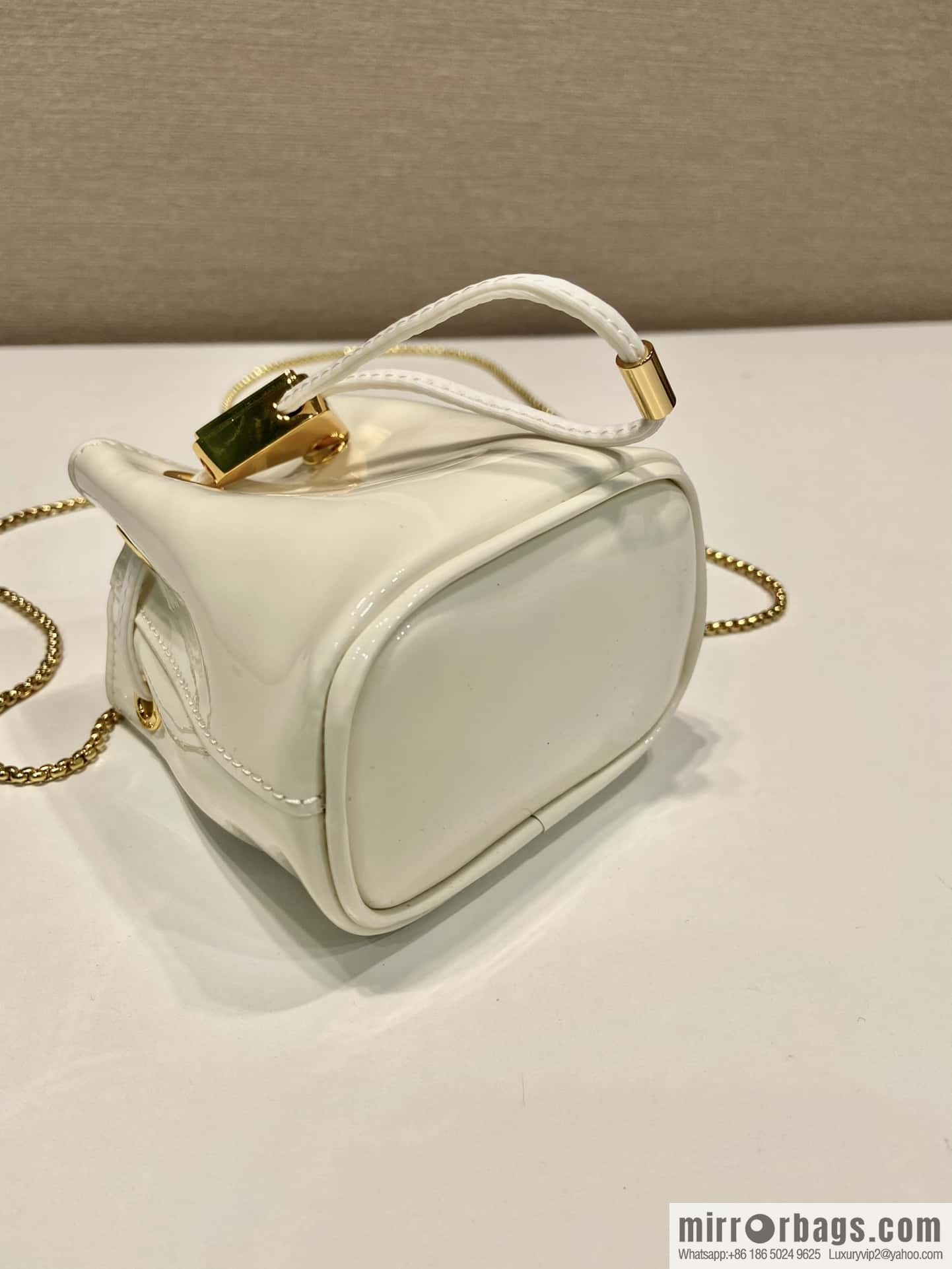 PRADA patent leather bucket 🎉 1NR016 white