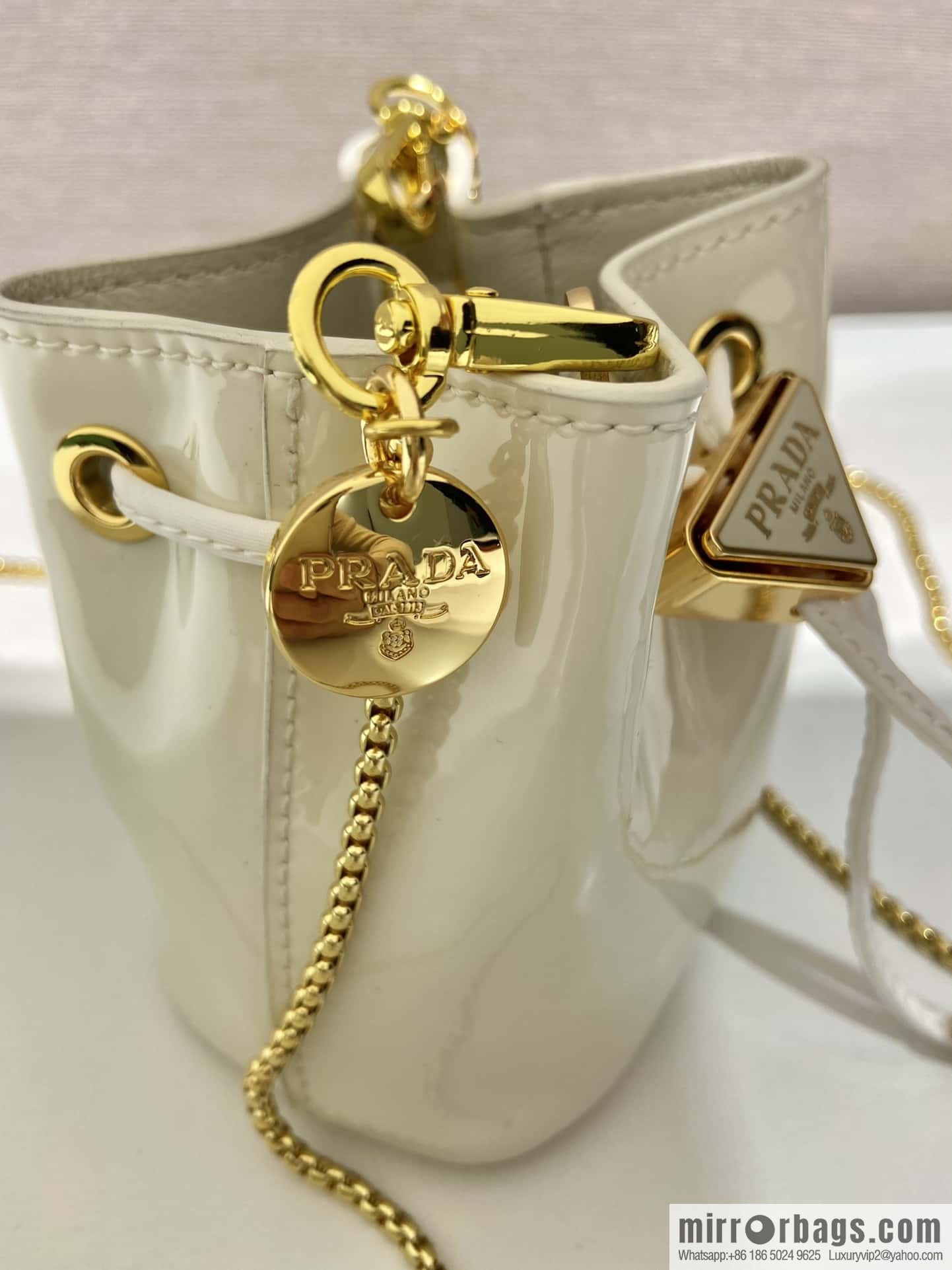 PRADA patent leather bucket 🎉 1NR016 white