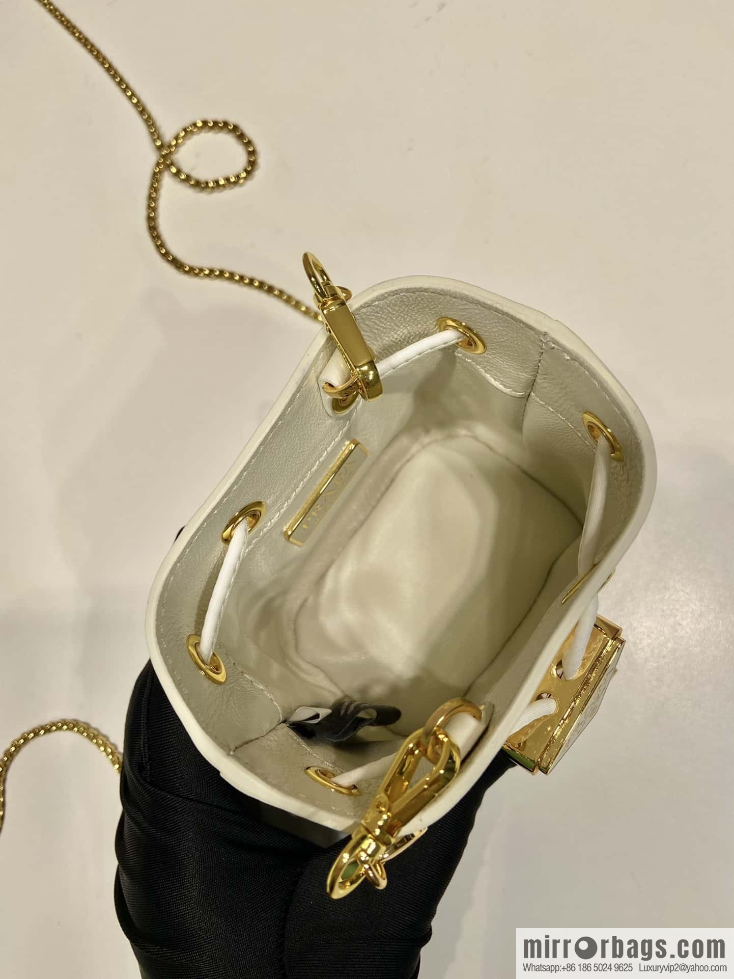 PRADA patent leather bucket 🎉 1NR016 white