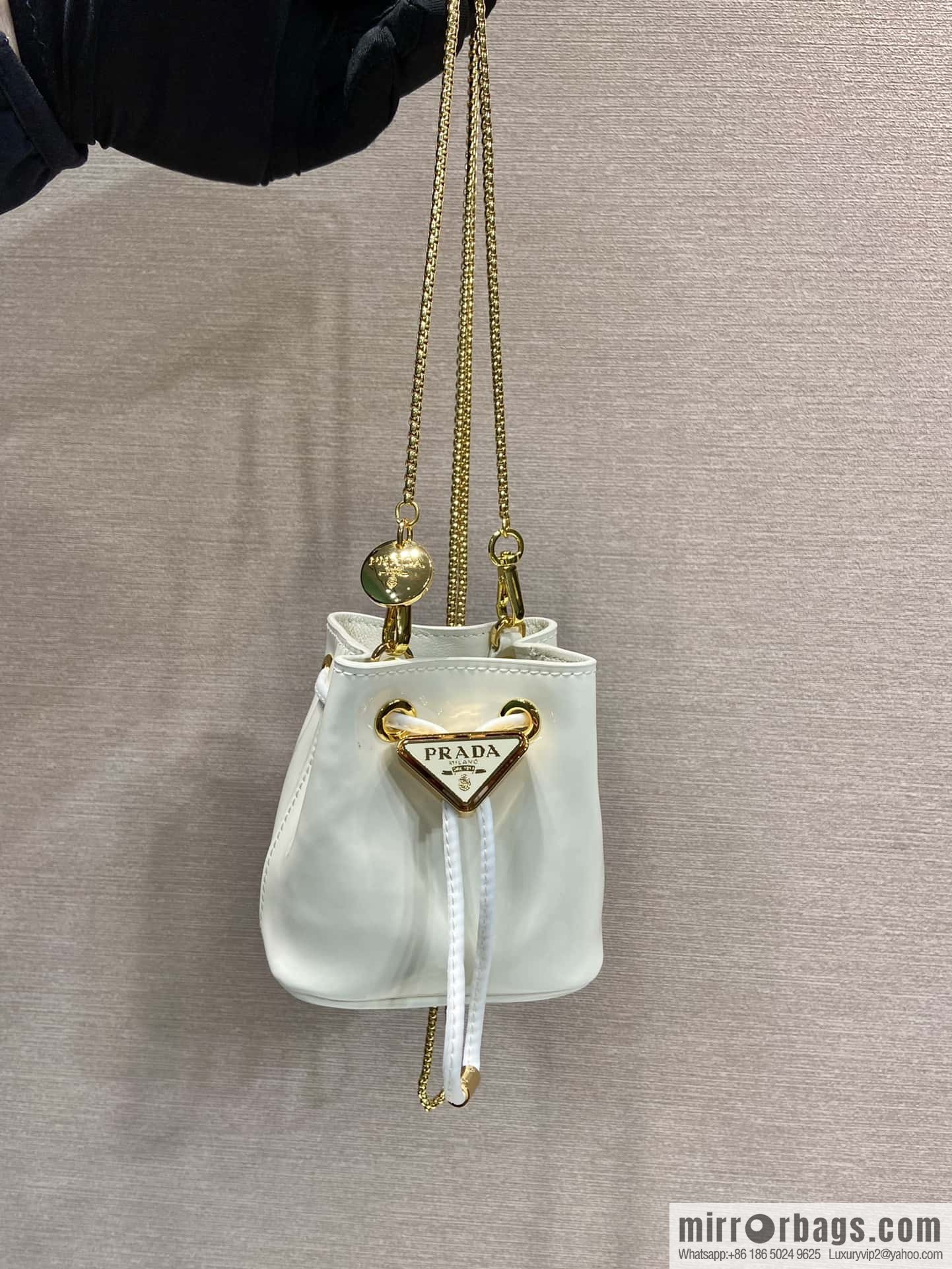 PRADA patent leather bucket 🎉 1NR016 white