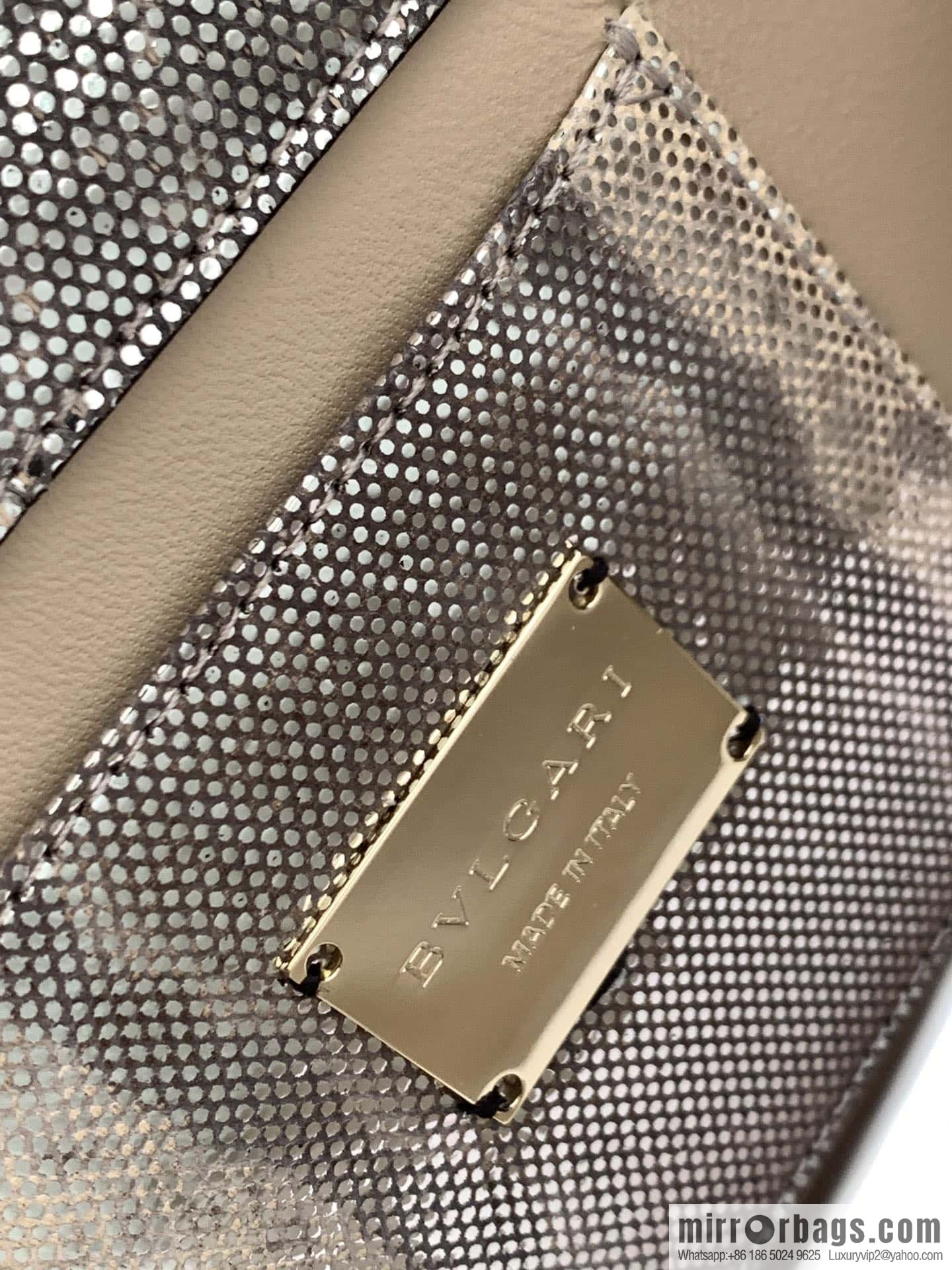BVLGARI Bulgari Sprpenti Forever 618852 Milk protein stone metal texture water snake skin inner small sheepskin