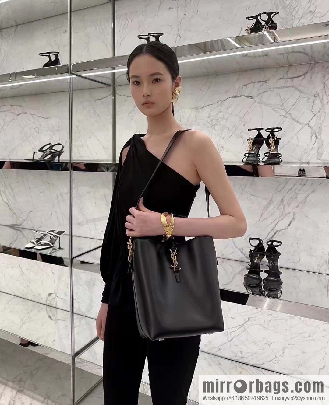 SAINT LAURENT YSL Glossy leather (fabric) large bucket bag 742828 black gold
