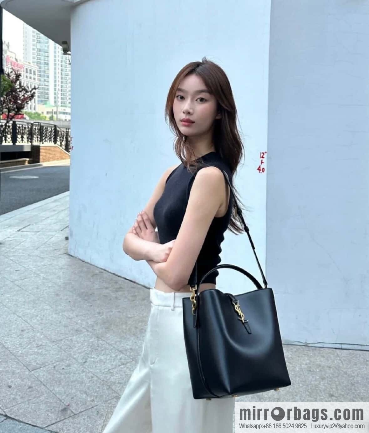 SAINT LAURENT YSL Glossy leather (fabric) large bucket bag 742828 black gold