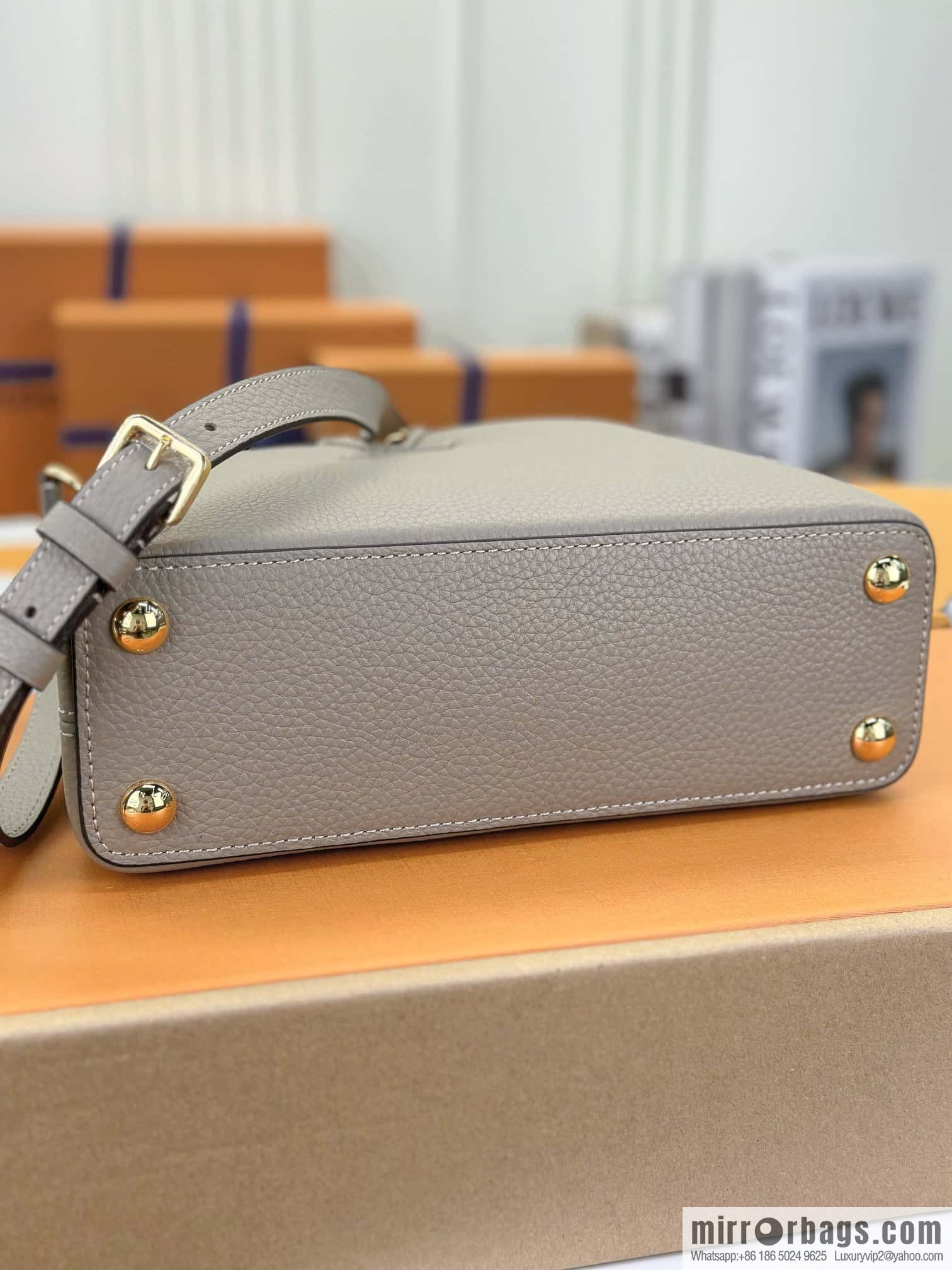 LV M94634 Capucines BB