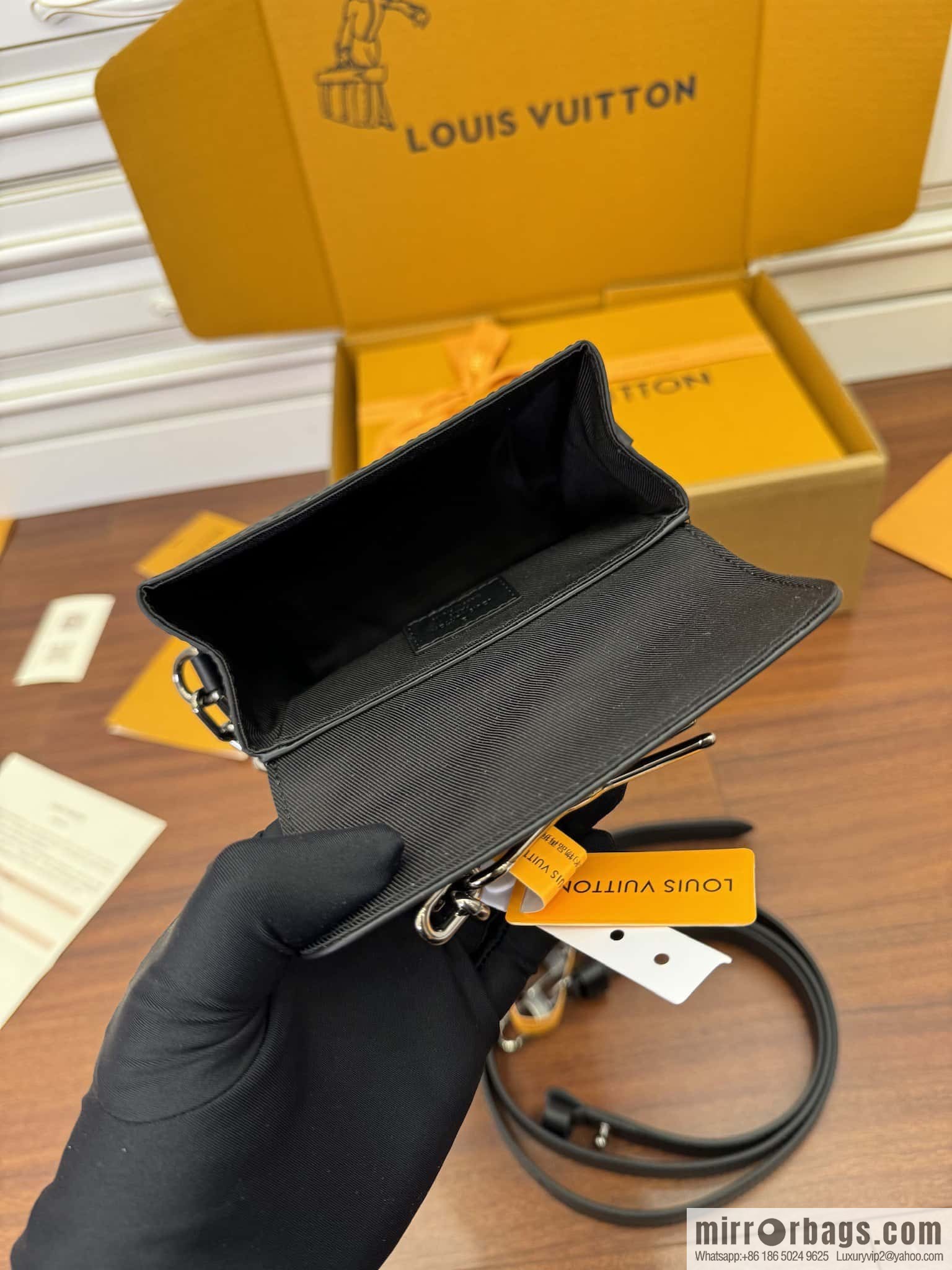 Louis Vuitton M82774 Nano Steamer