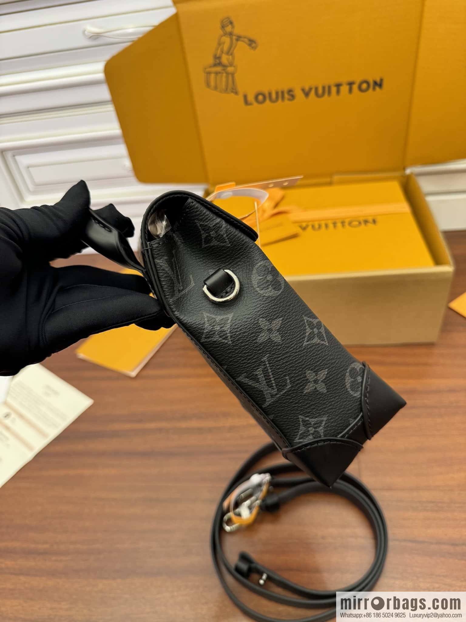 Louis Vuitton M82774 Nano Steamer