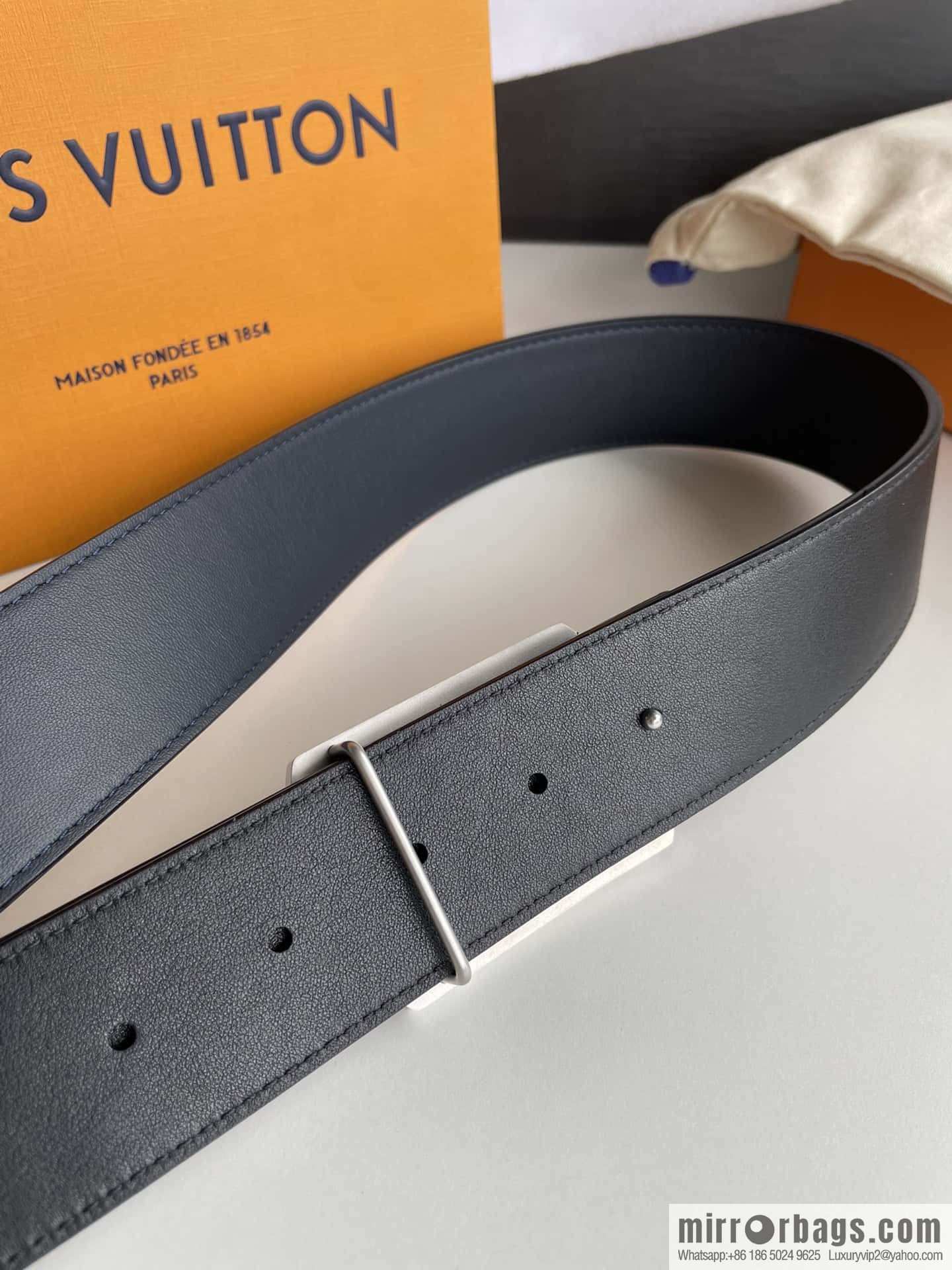 LV/Louis Vuitton, Stainless Steel Letter Square Resin Craft Diamond Inlaid Metal Buckle 4.0cm Belt