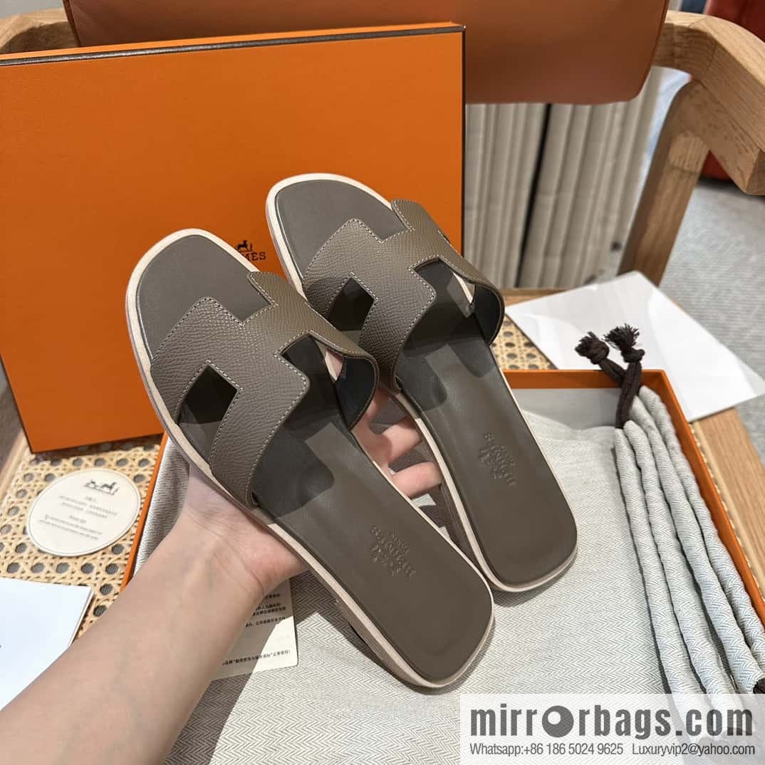 Hermès leather outsole H slippers