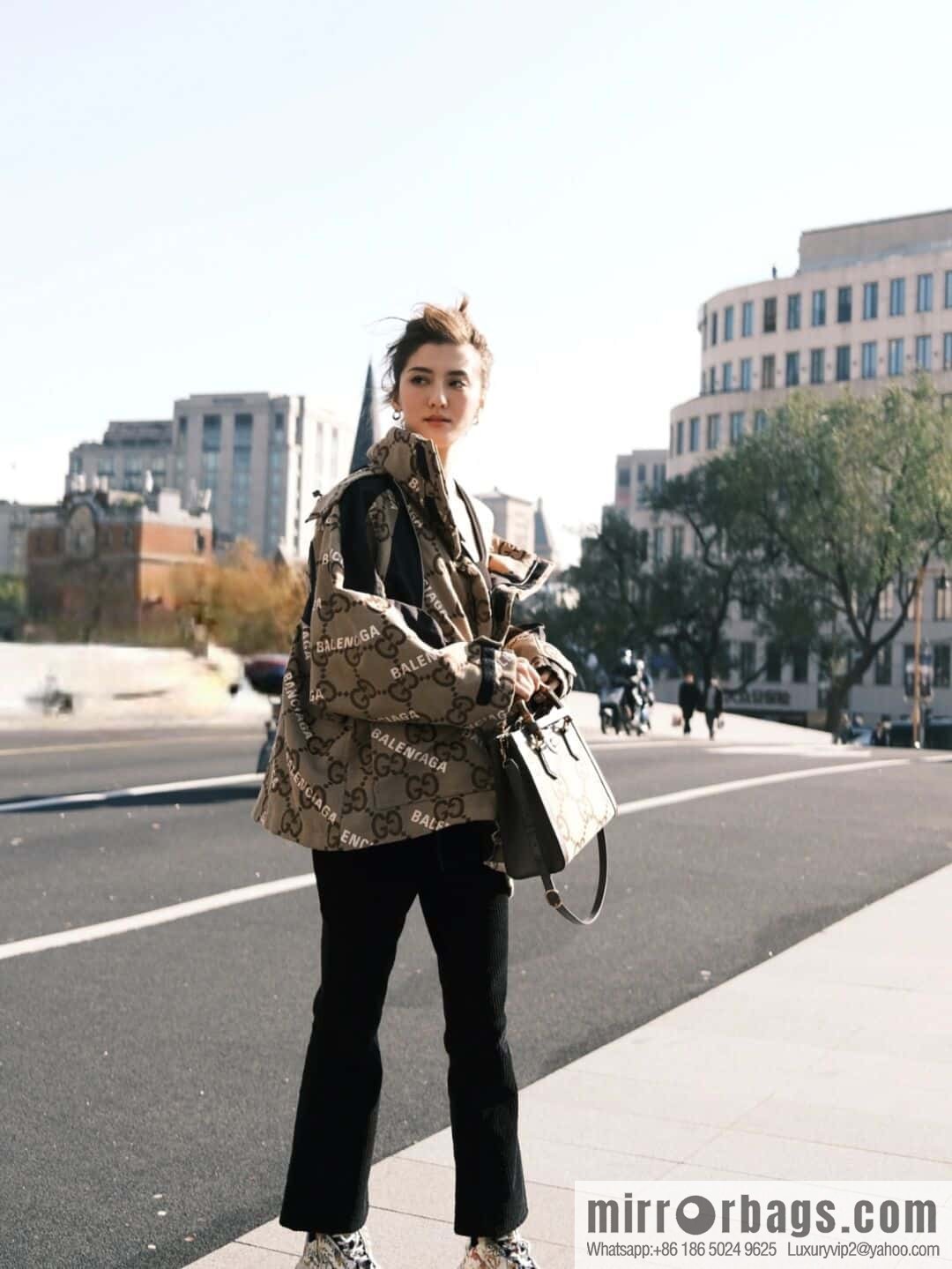 GUCCI Gucc1 Diana canvas tote bag 660195
